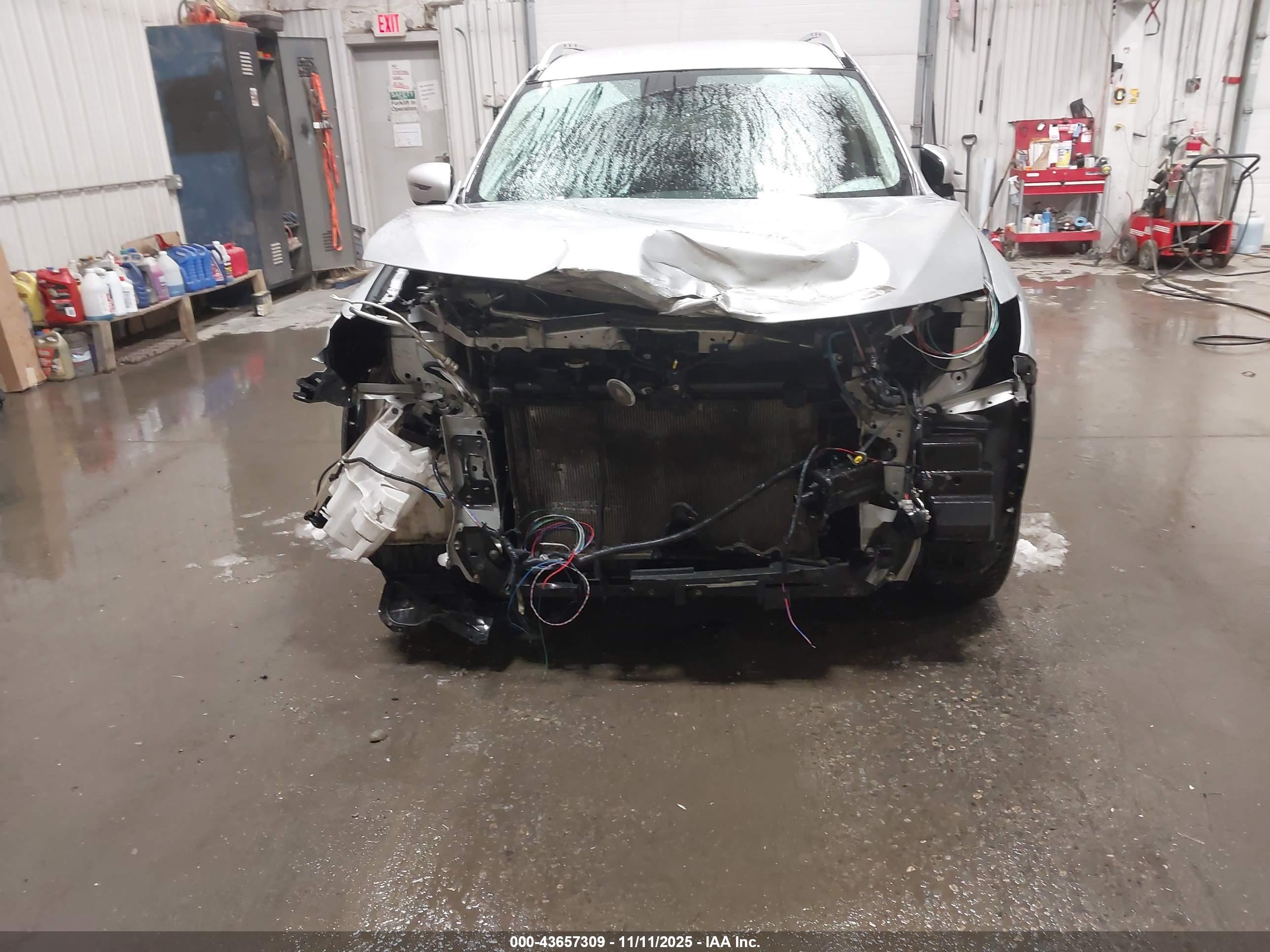 NISSAN ROGUE image 6