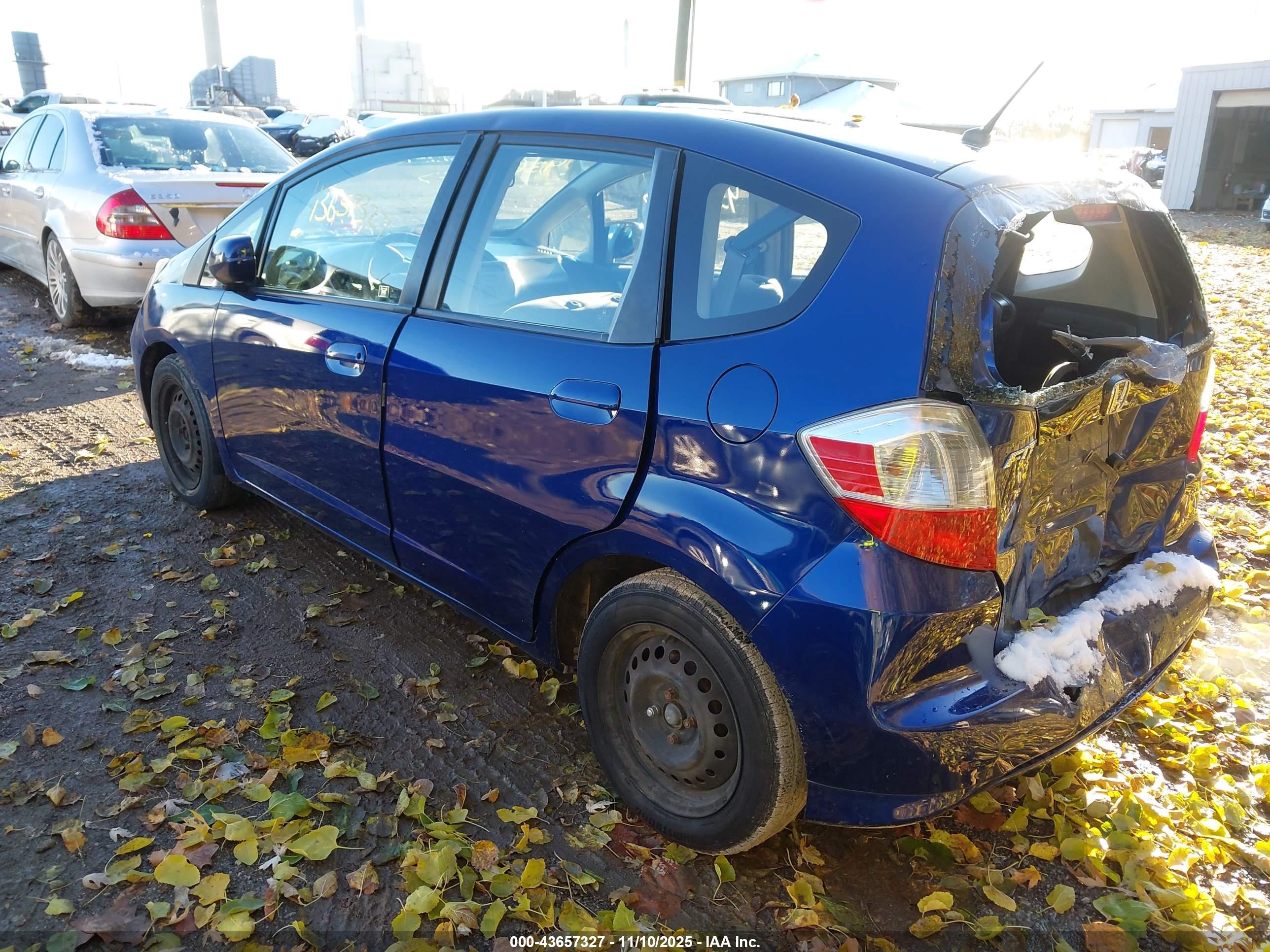 HONDA FIT image 3