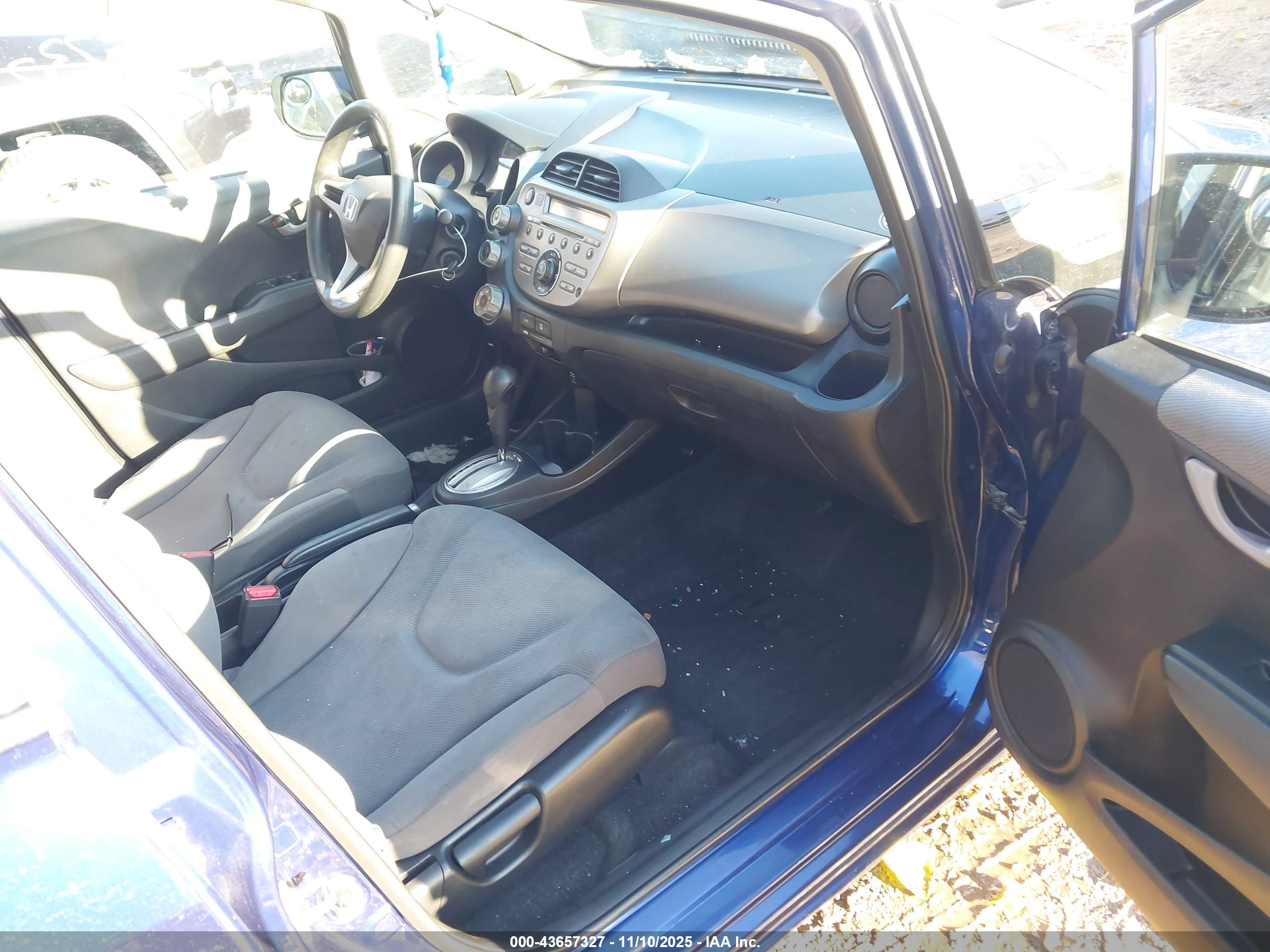 HONDA FIT image 5