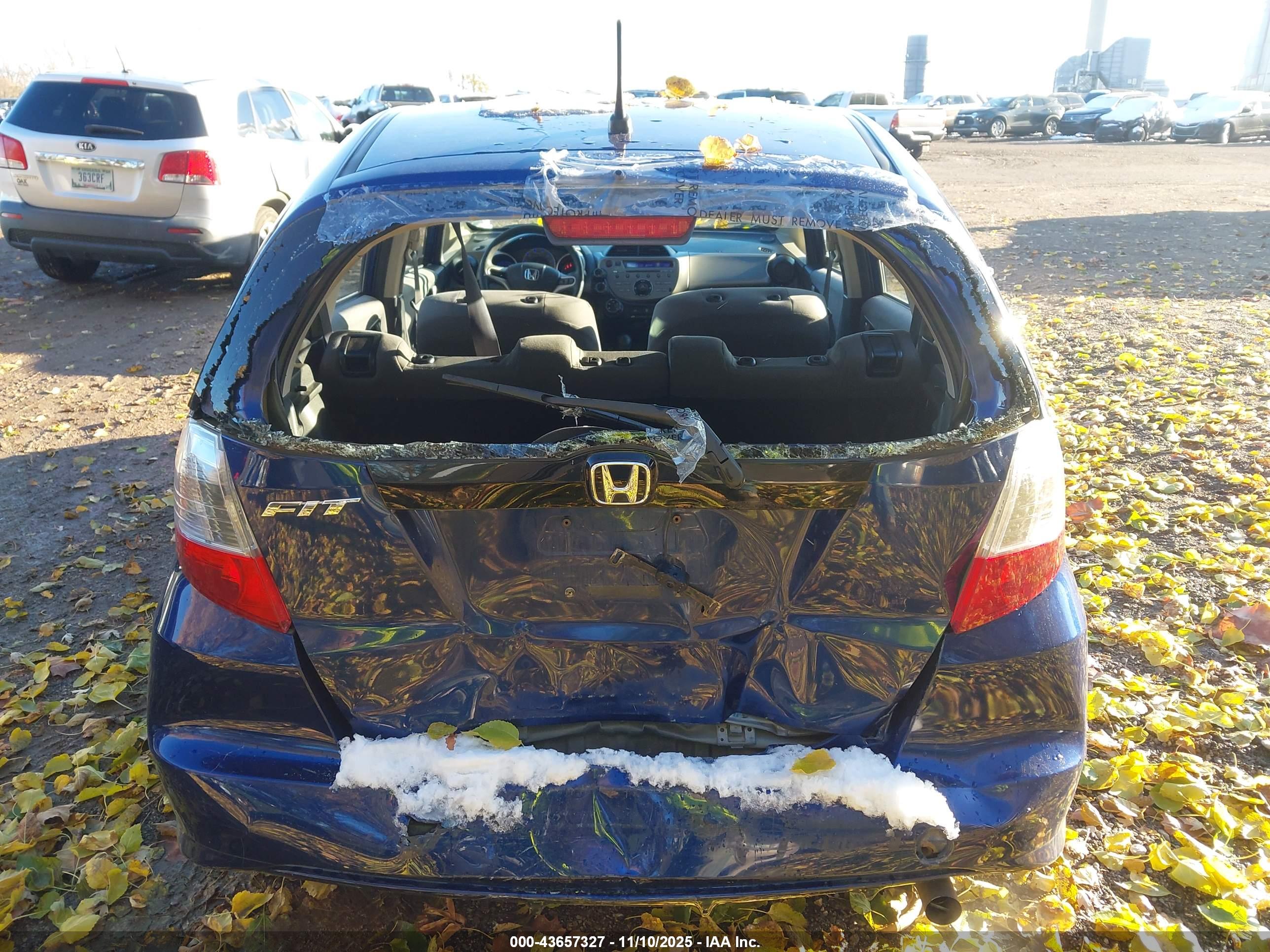 HONDA FIT image 6