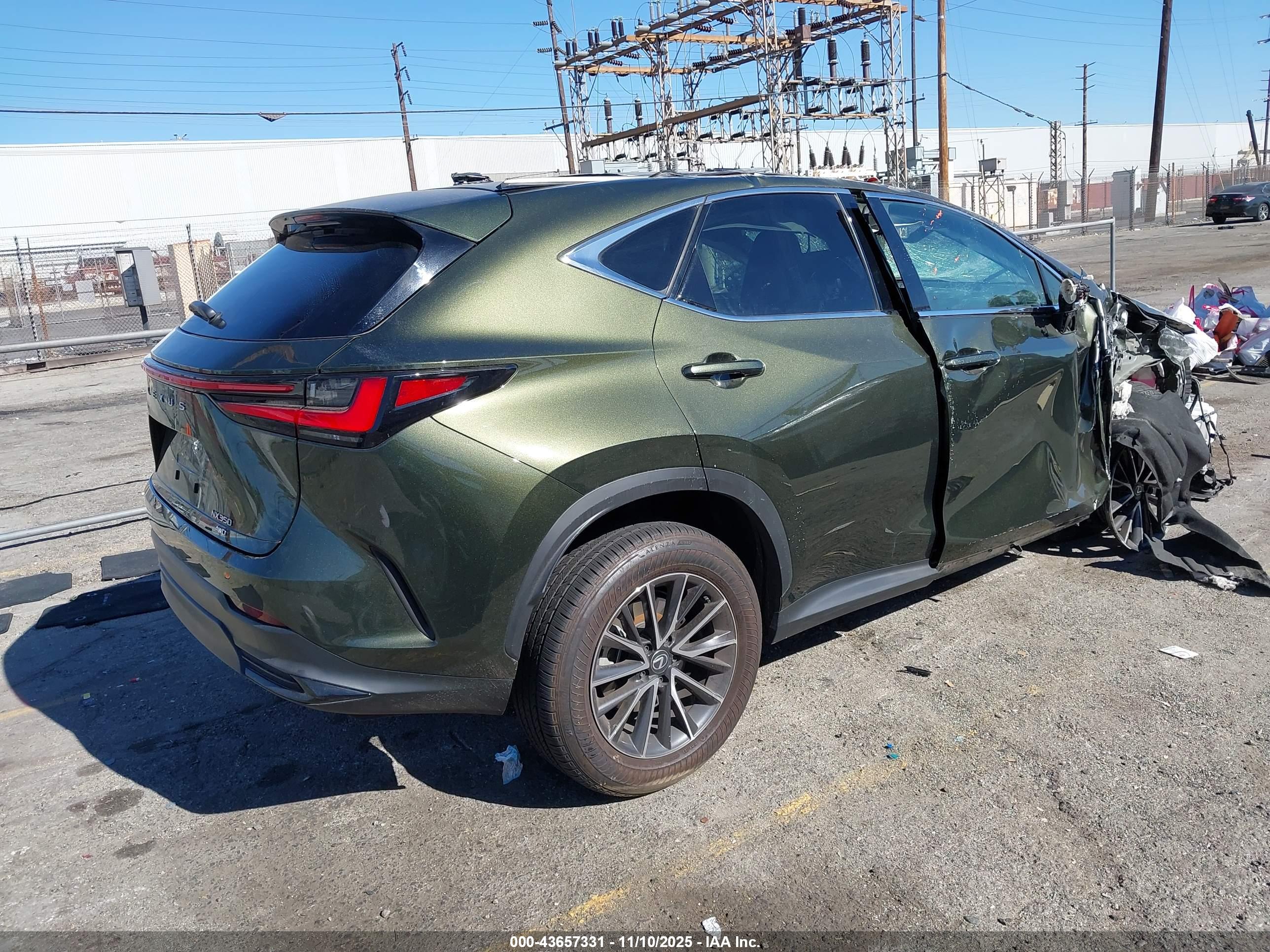 LEXUS NX image 4