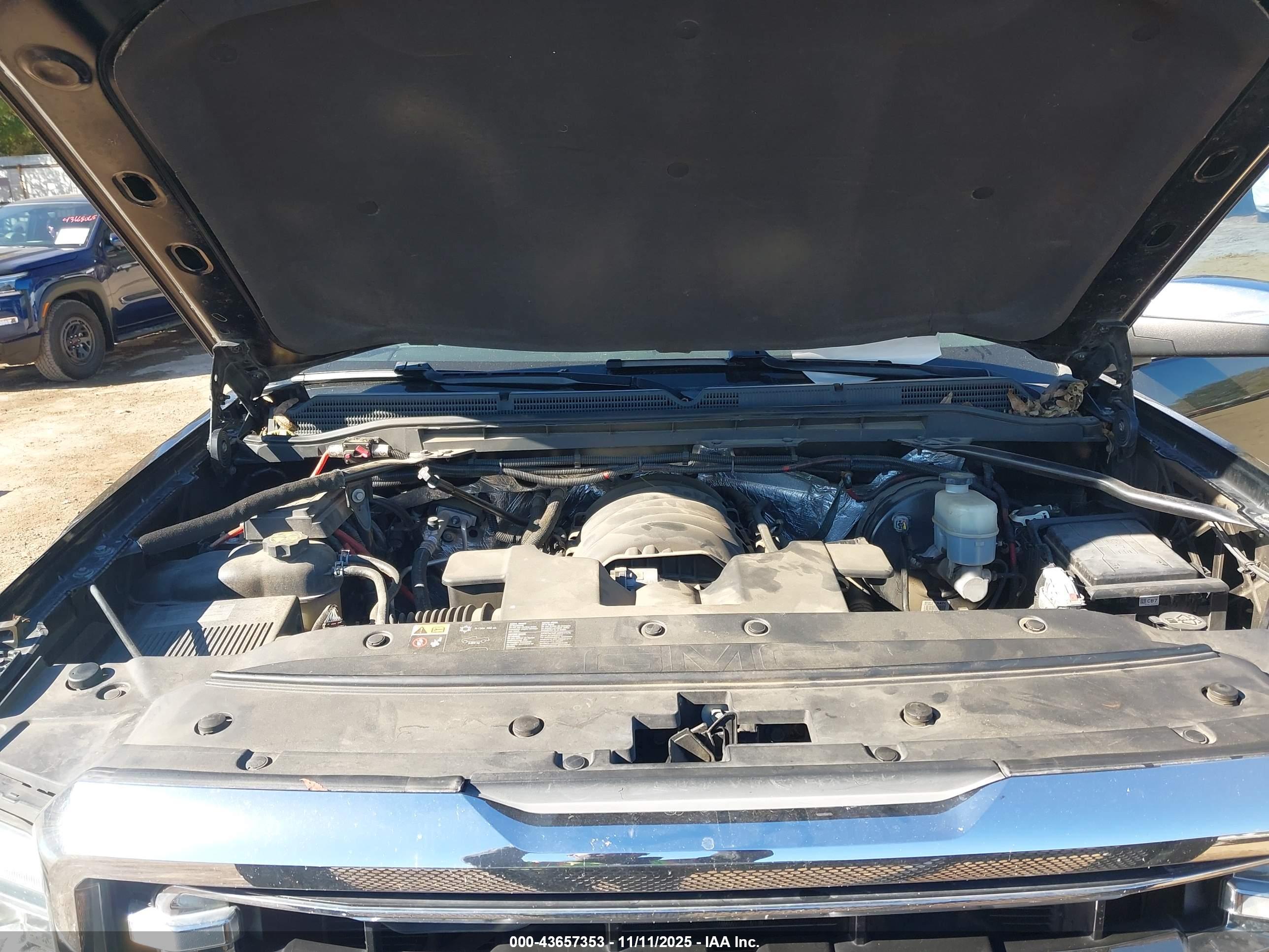 GMC SIERRA image 10