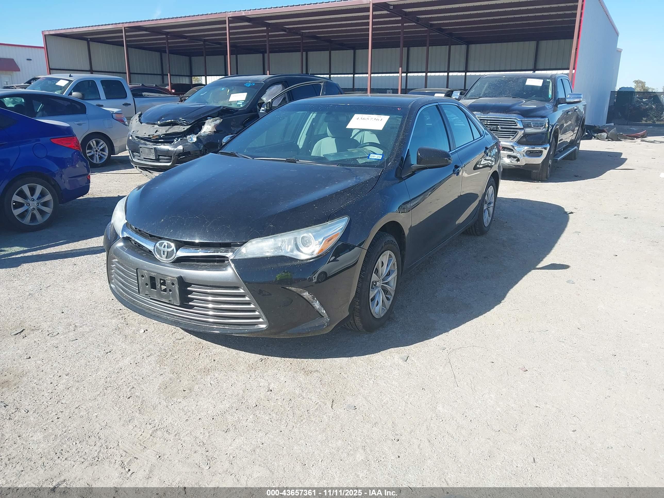 TOYOTA CAMRY image 2
