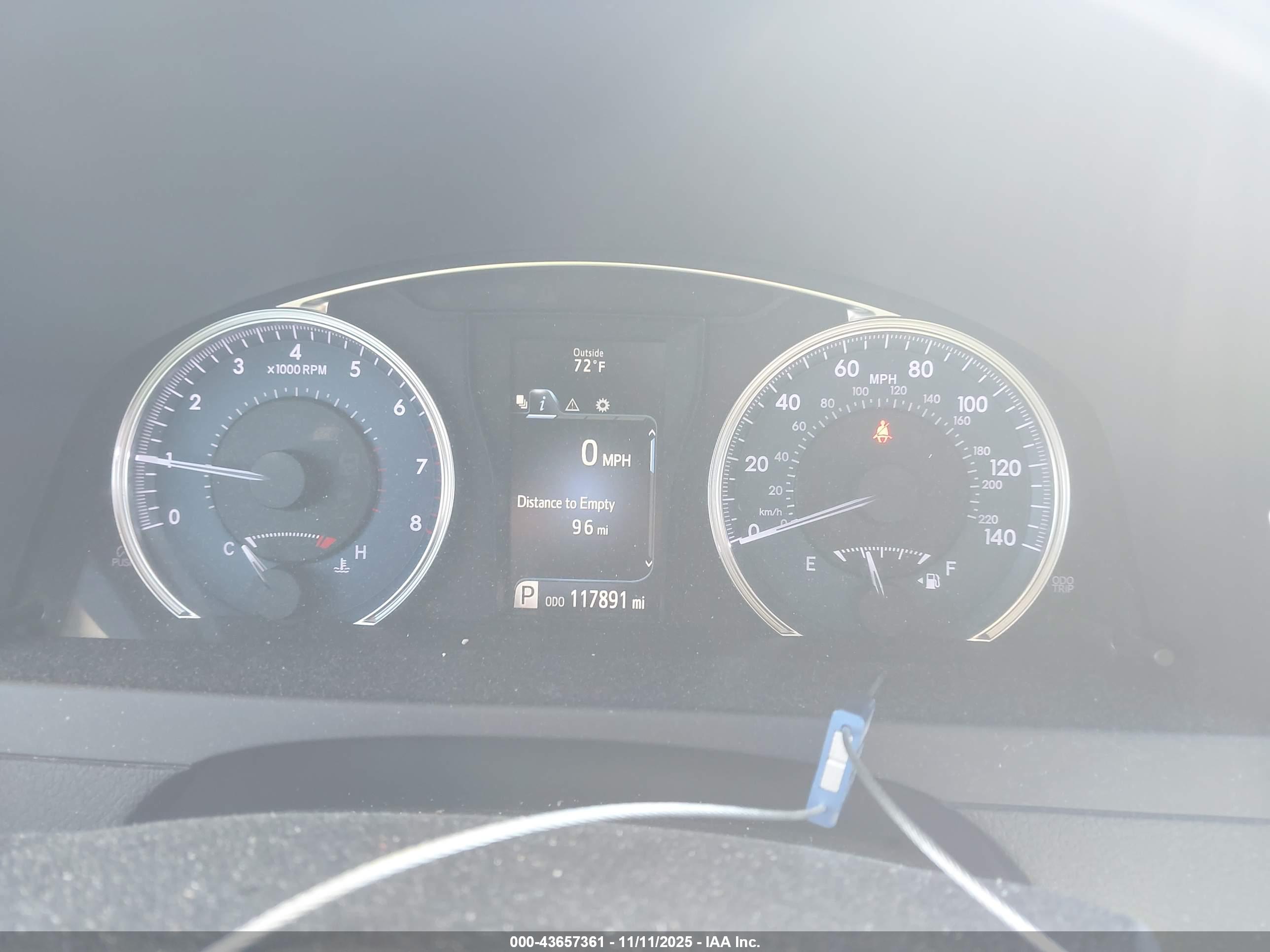 TOYOTA CAMRY image 7