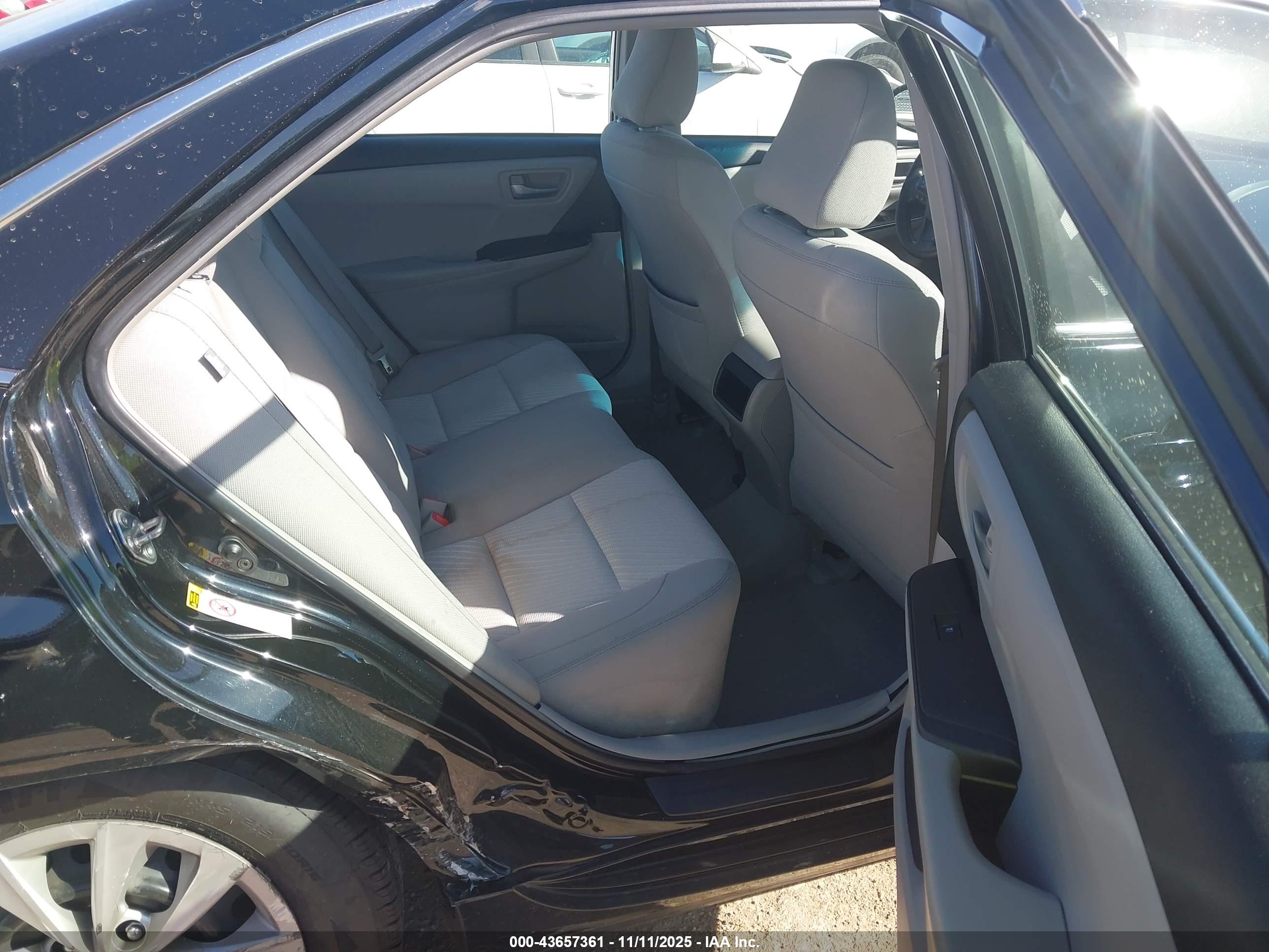 TOYOTA CAMRY image 8
