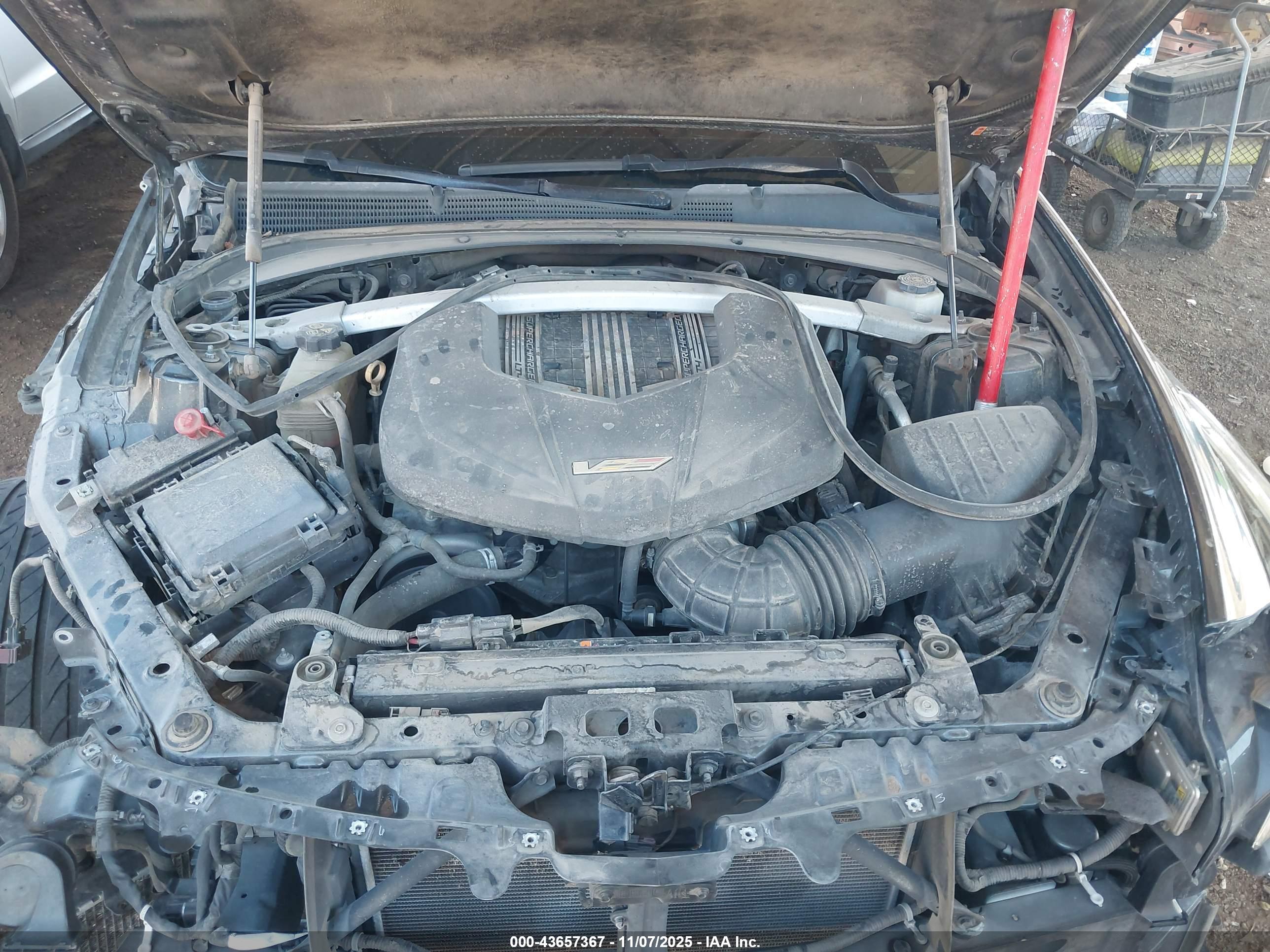 CADILLAC CTS-V image 10