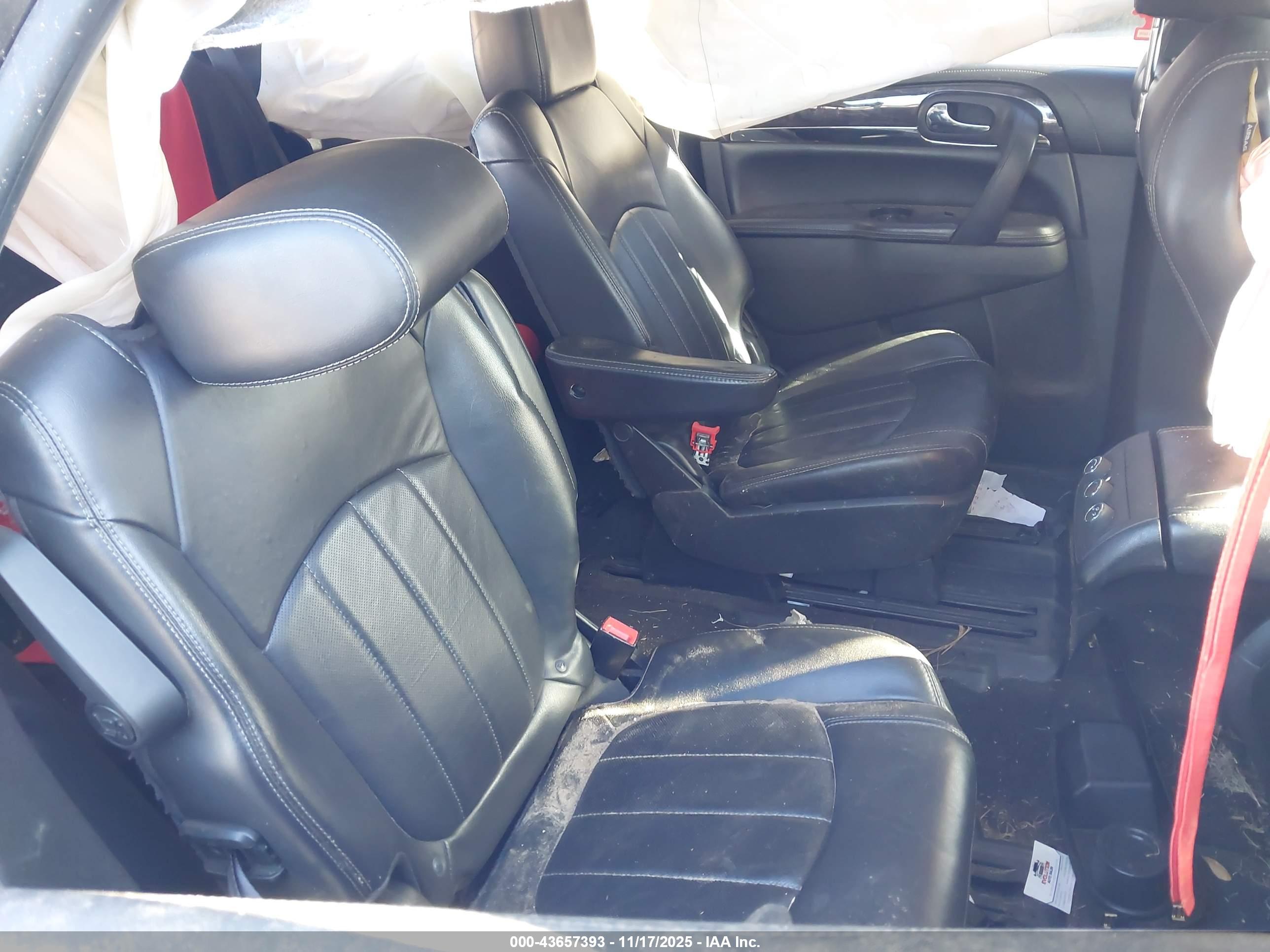 BUICK ENCLAVE image 8