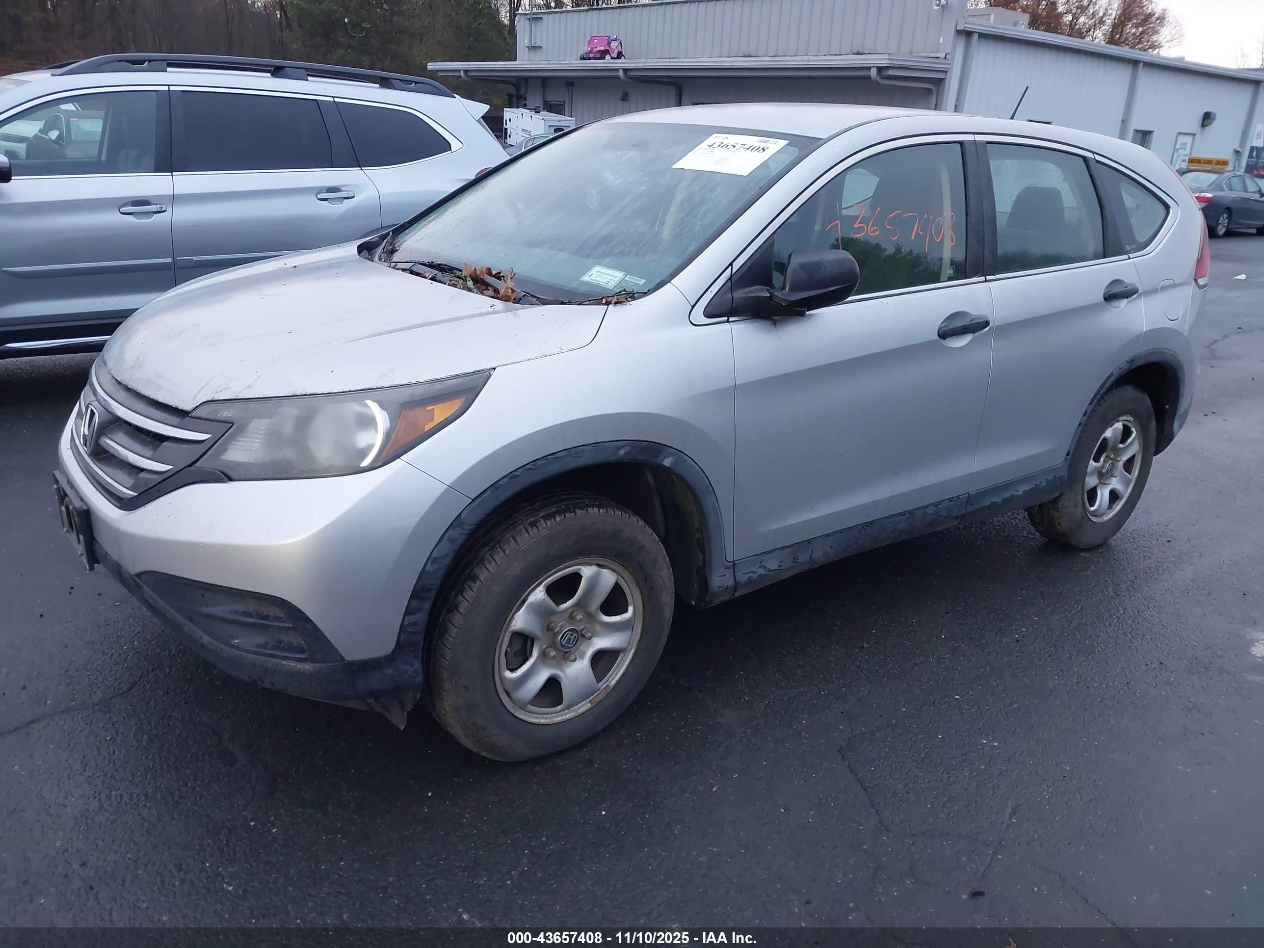 HONDA CR-V image 2
