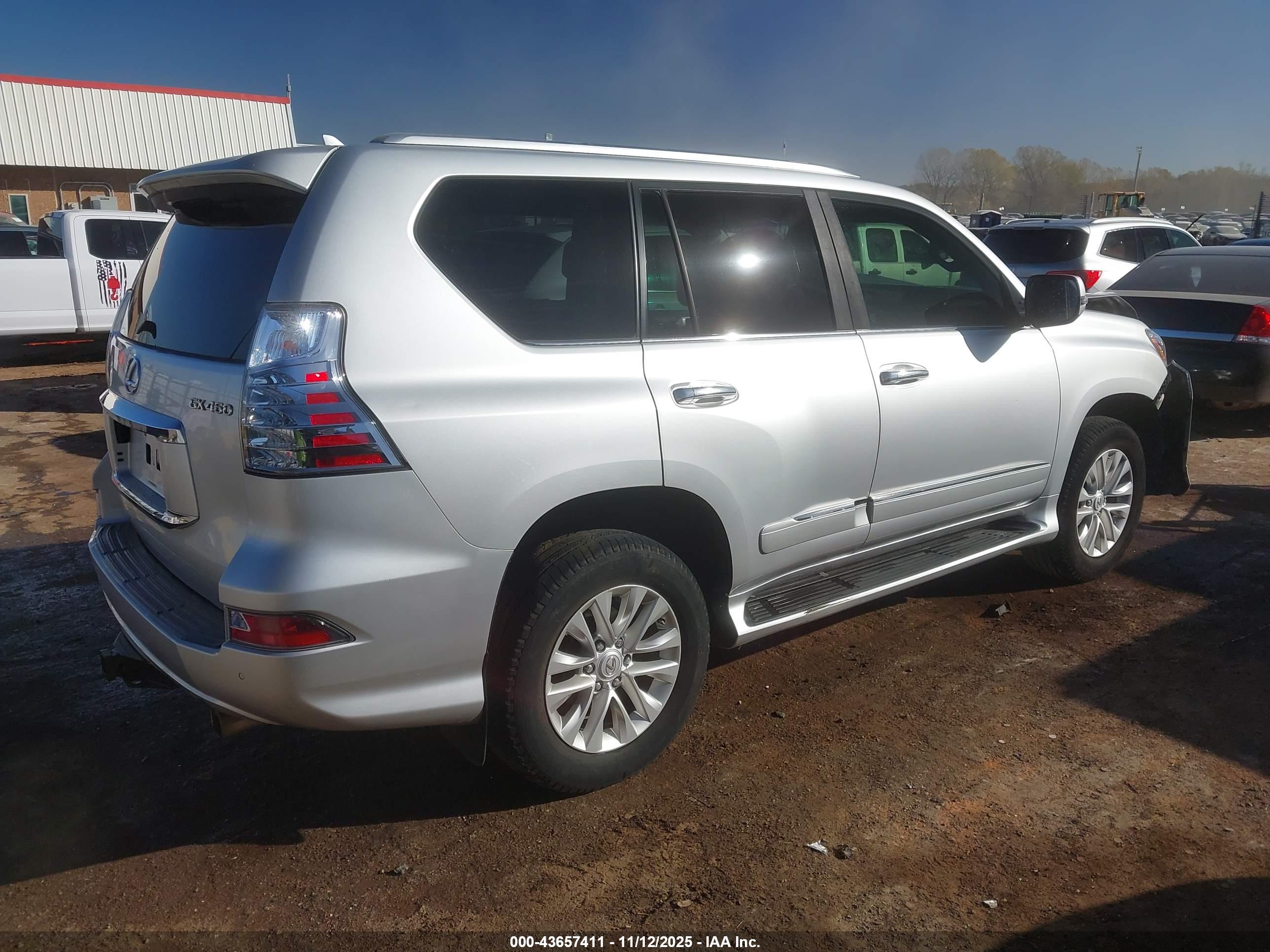 LEXUS GX image 4