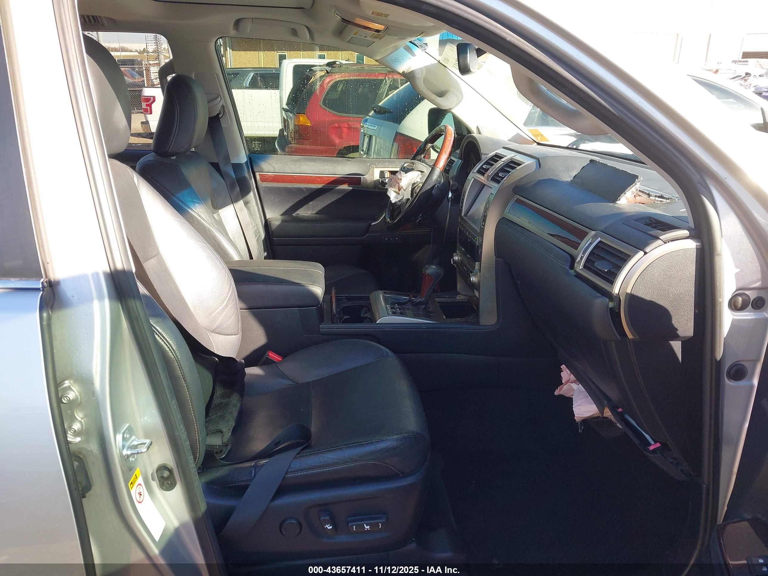 LEXUS GX image 5