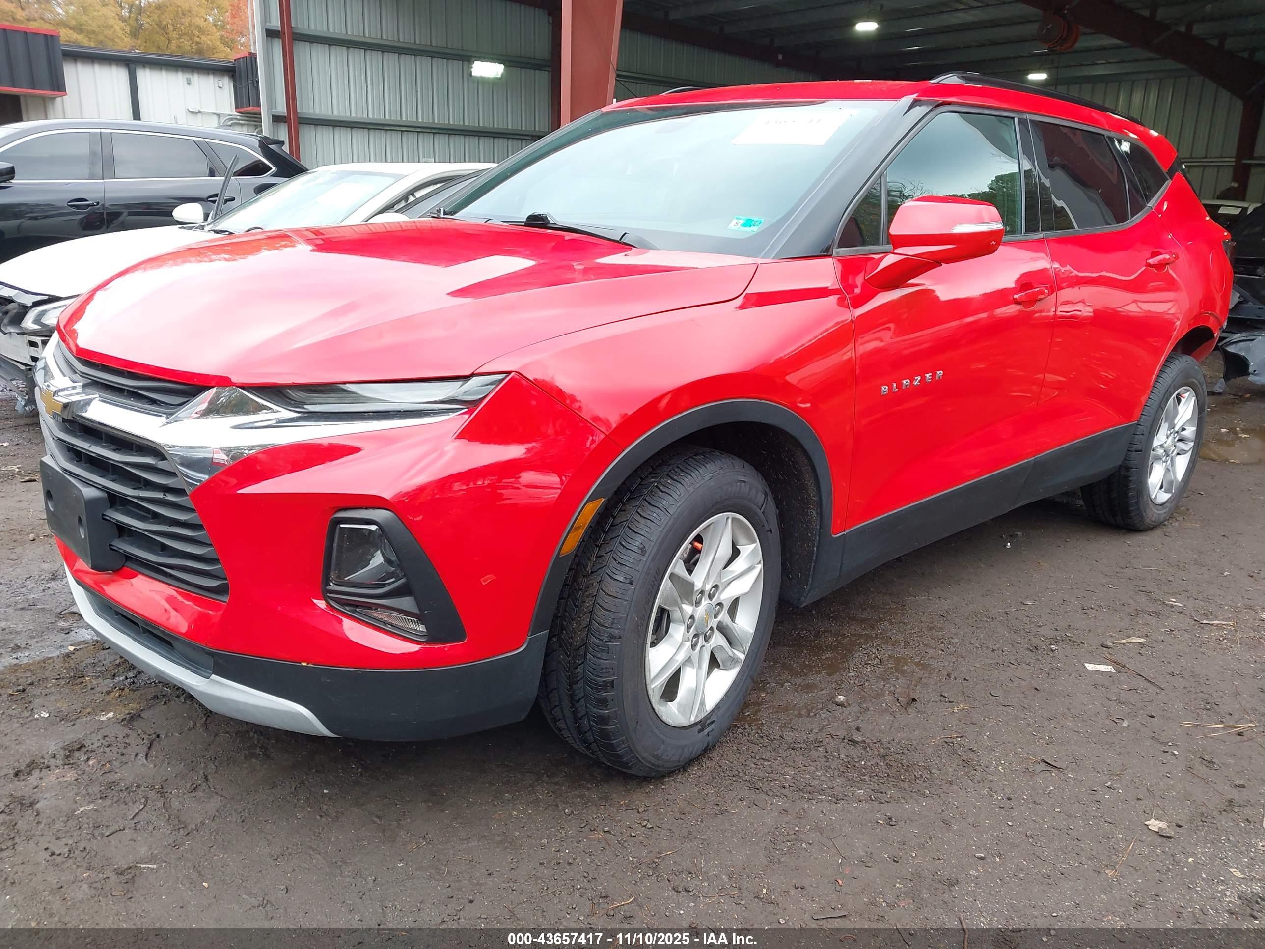 CHEVROLET BLAZER image 2