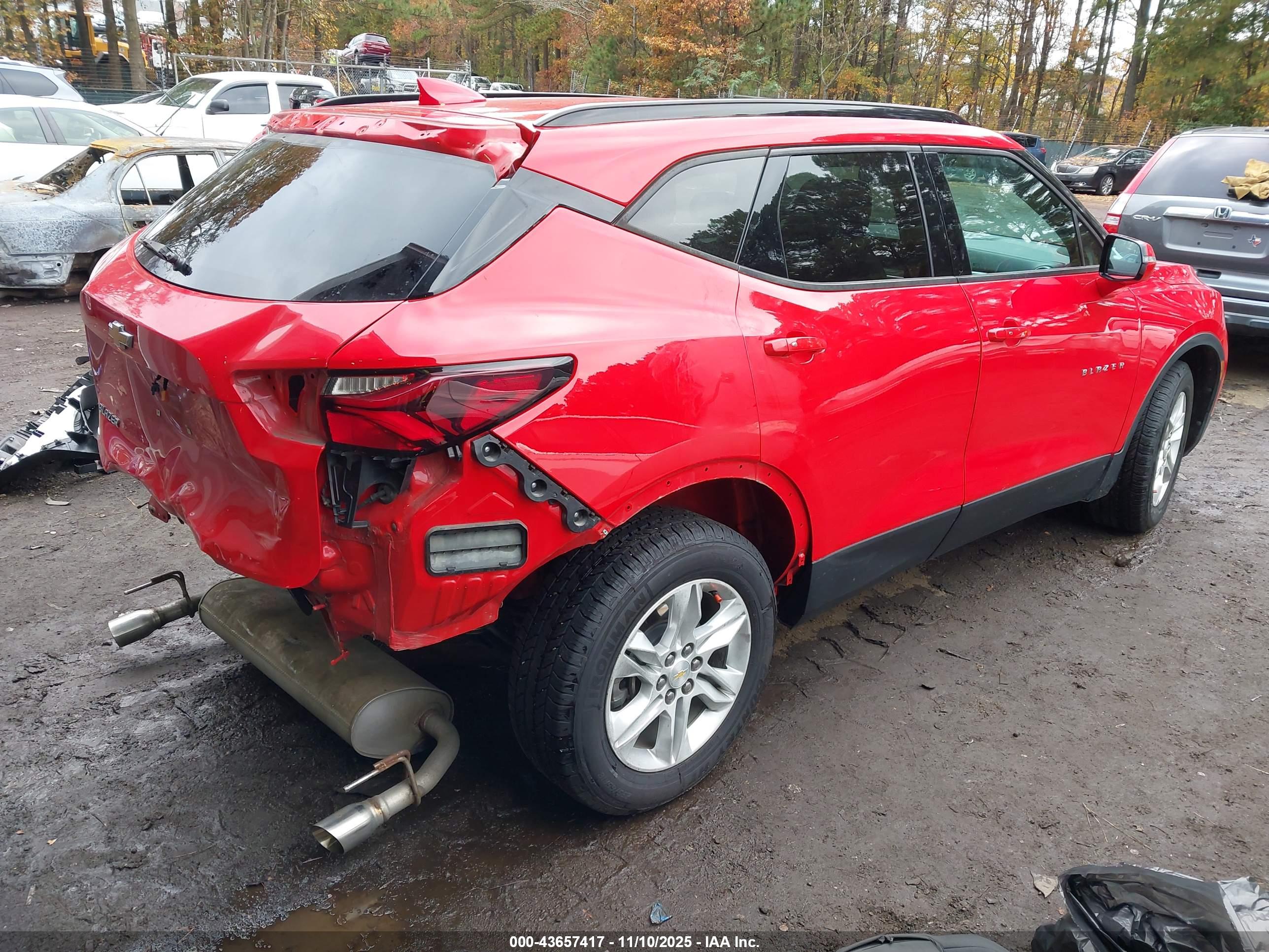 CHEVROLET BLAZER image 4