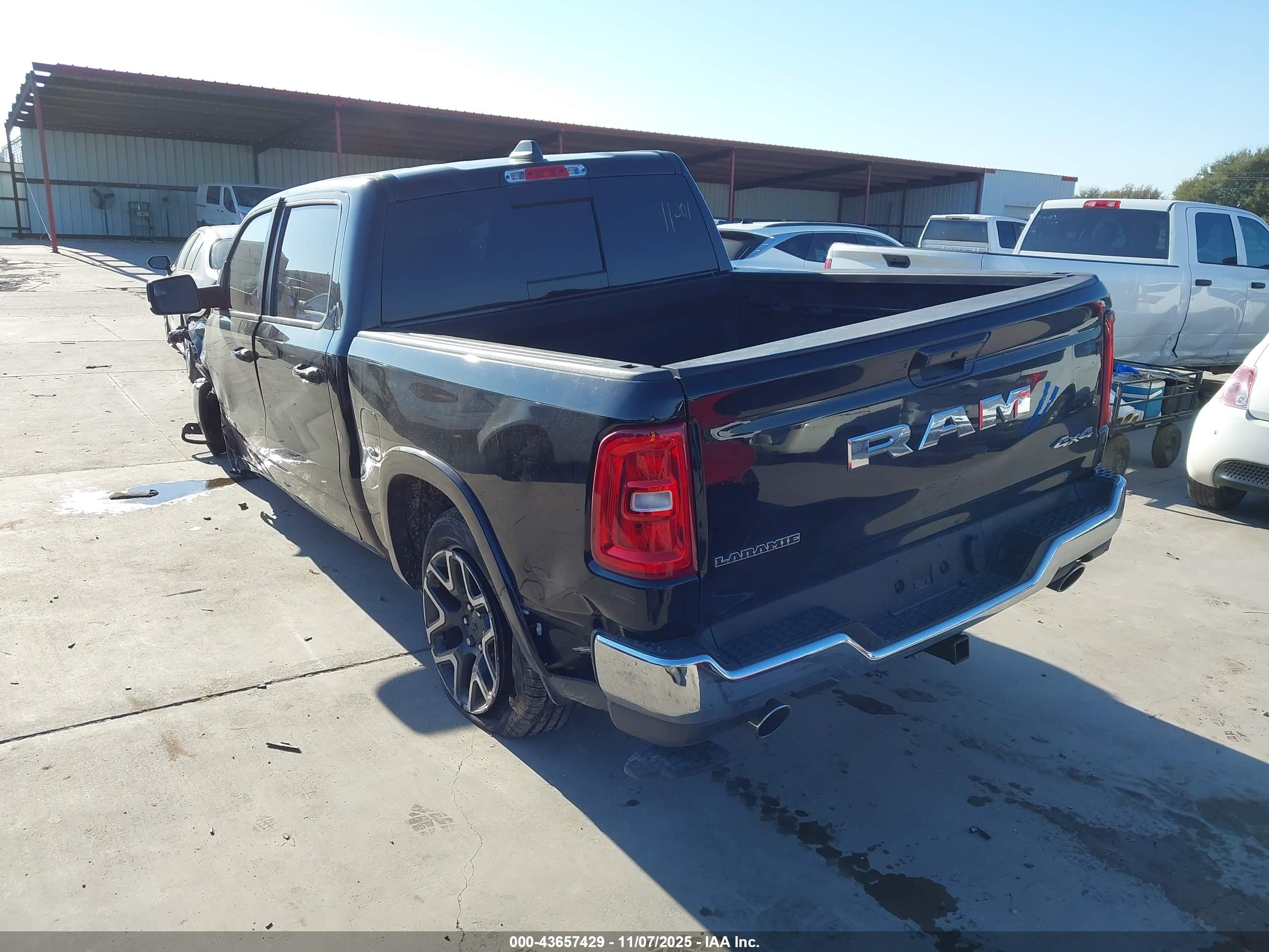 RAM 1500 image 3