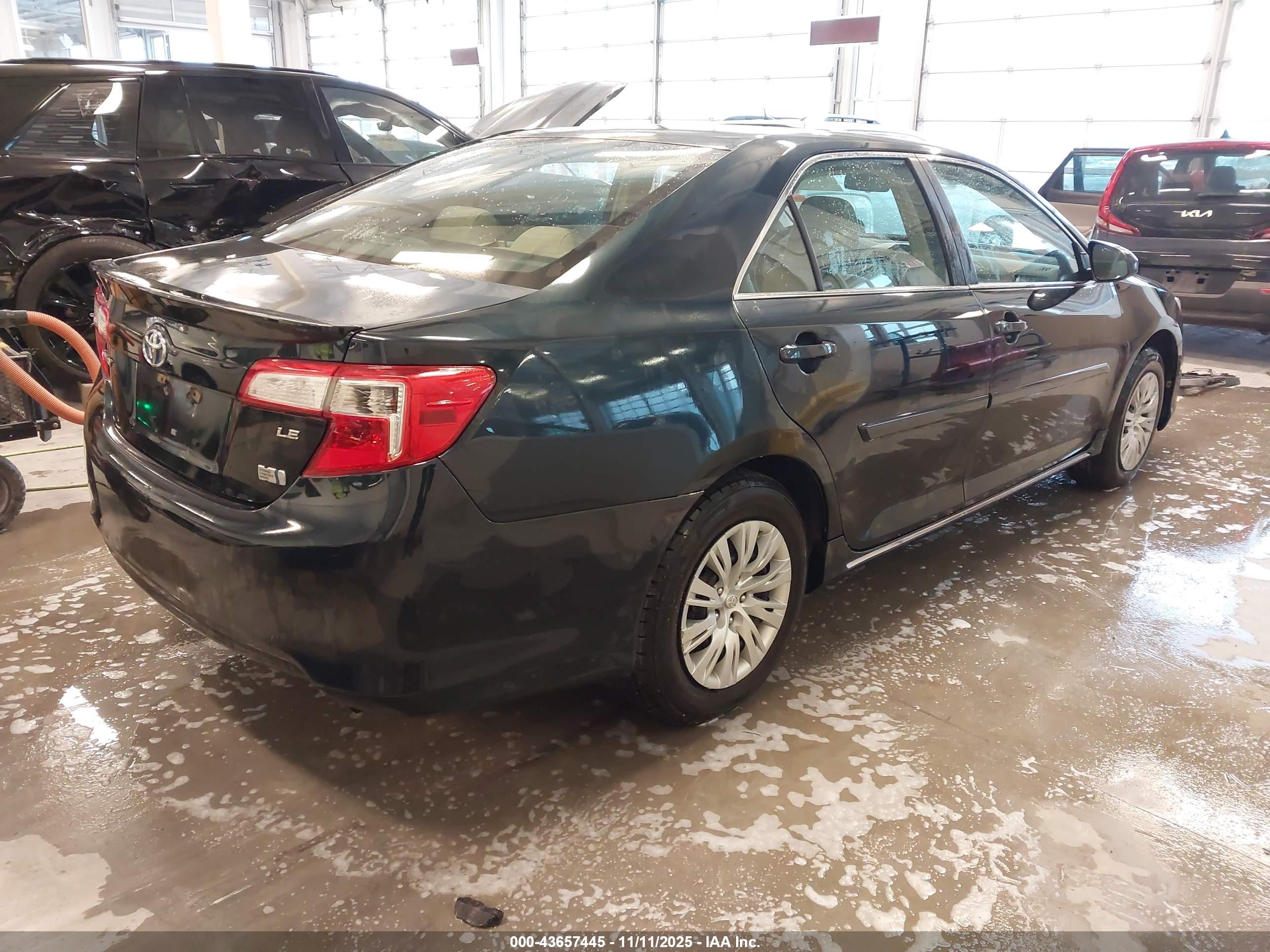 TOYOTA CAMRY image 4