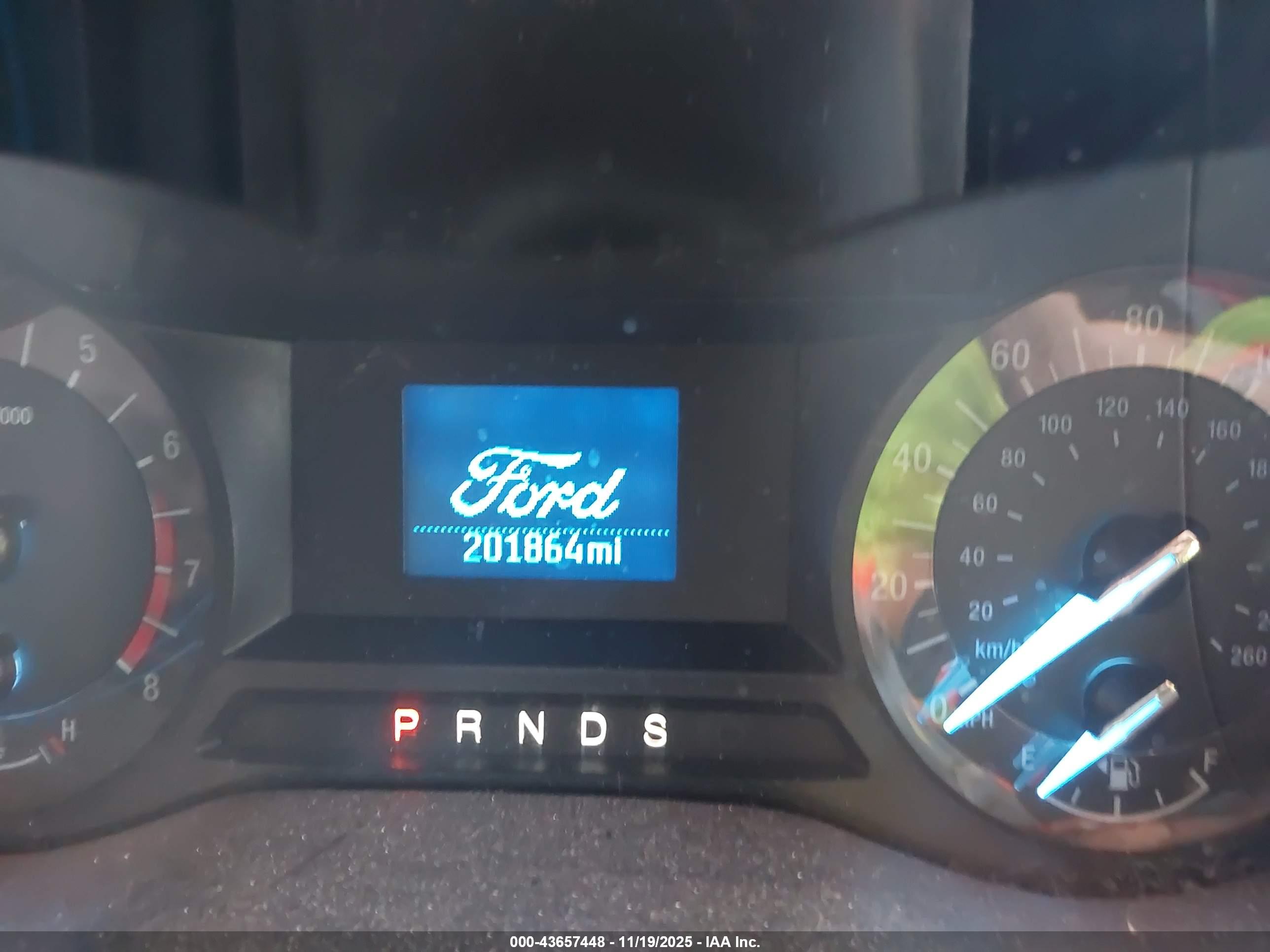 FORD FUSION image 7