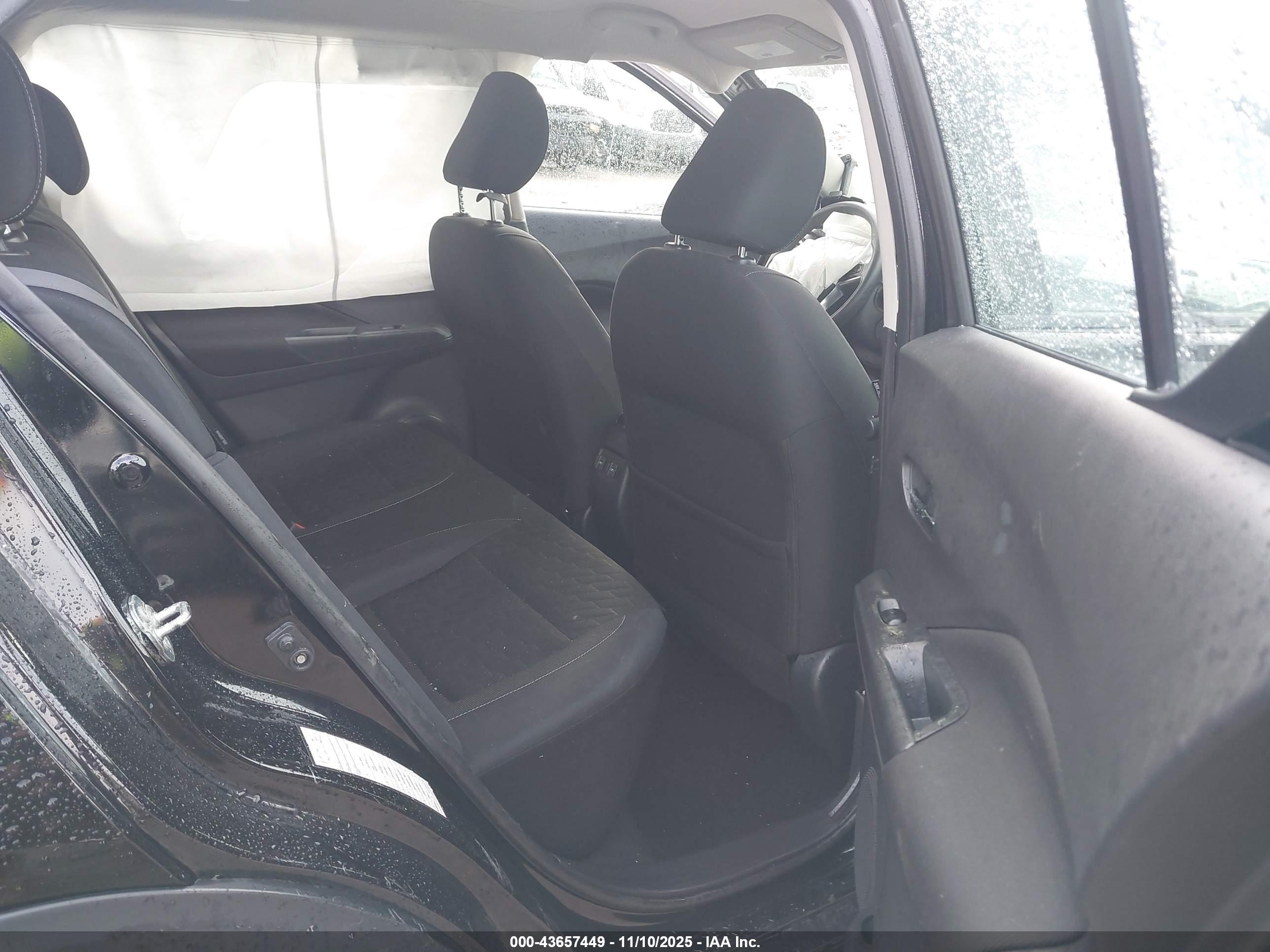 NISSAN KICKS image 8