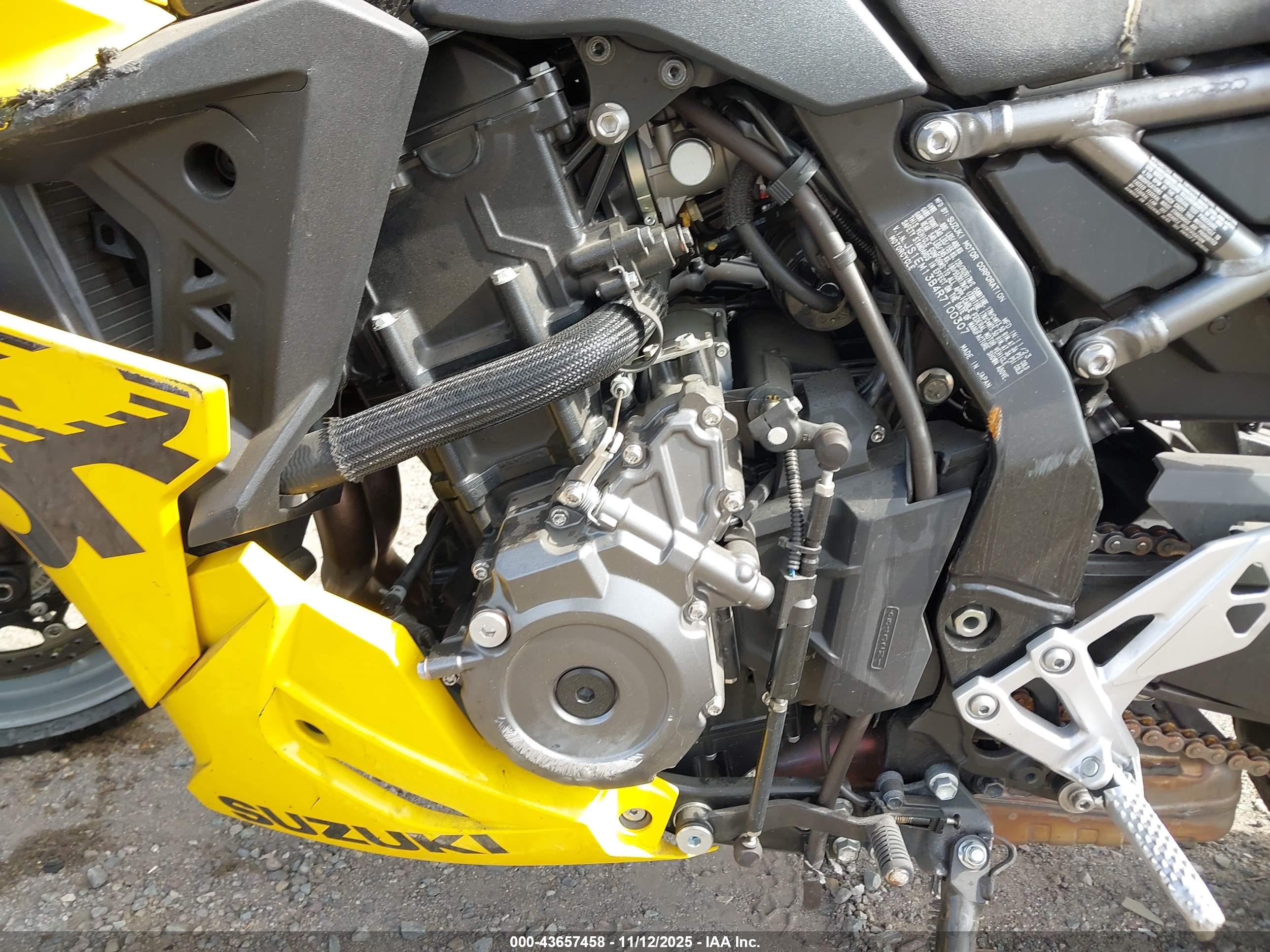 SUZUKI GSX800 image 9