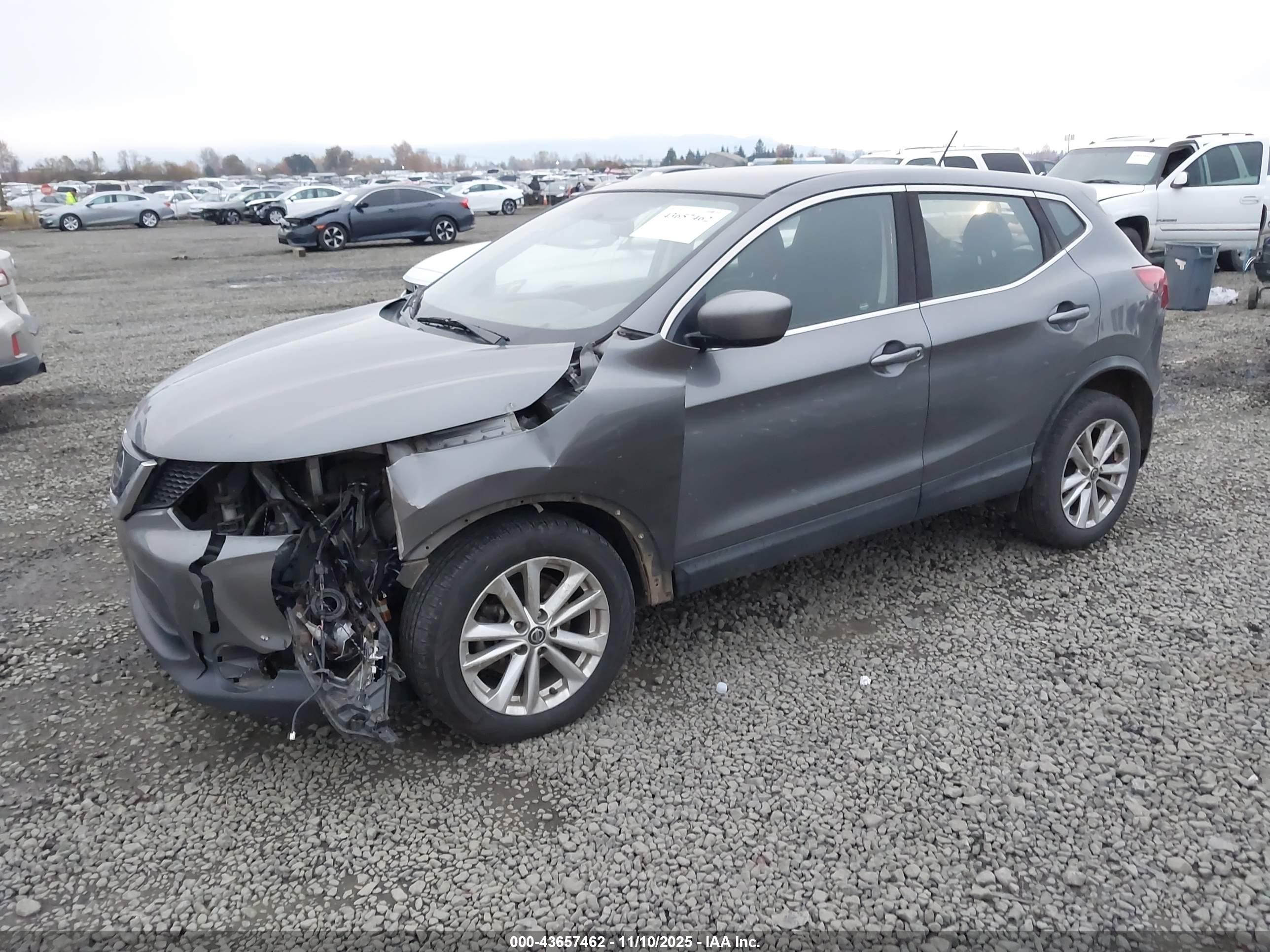 NISSAN ROGUE image 2