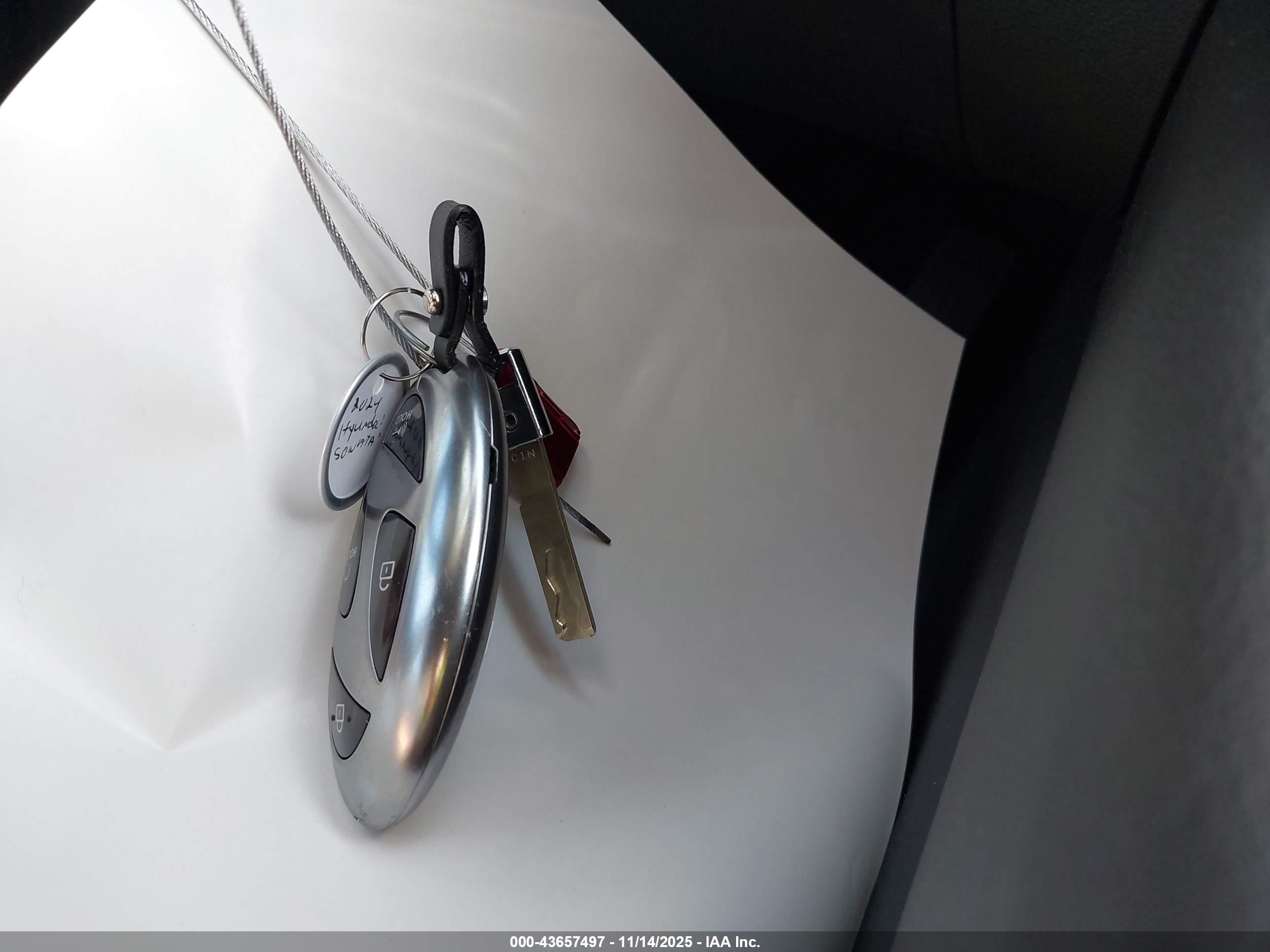 HYUNDAI SONATA image 11