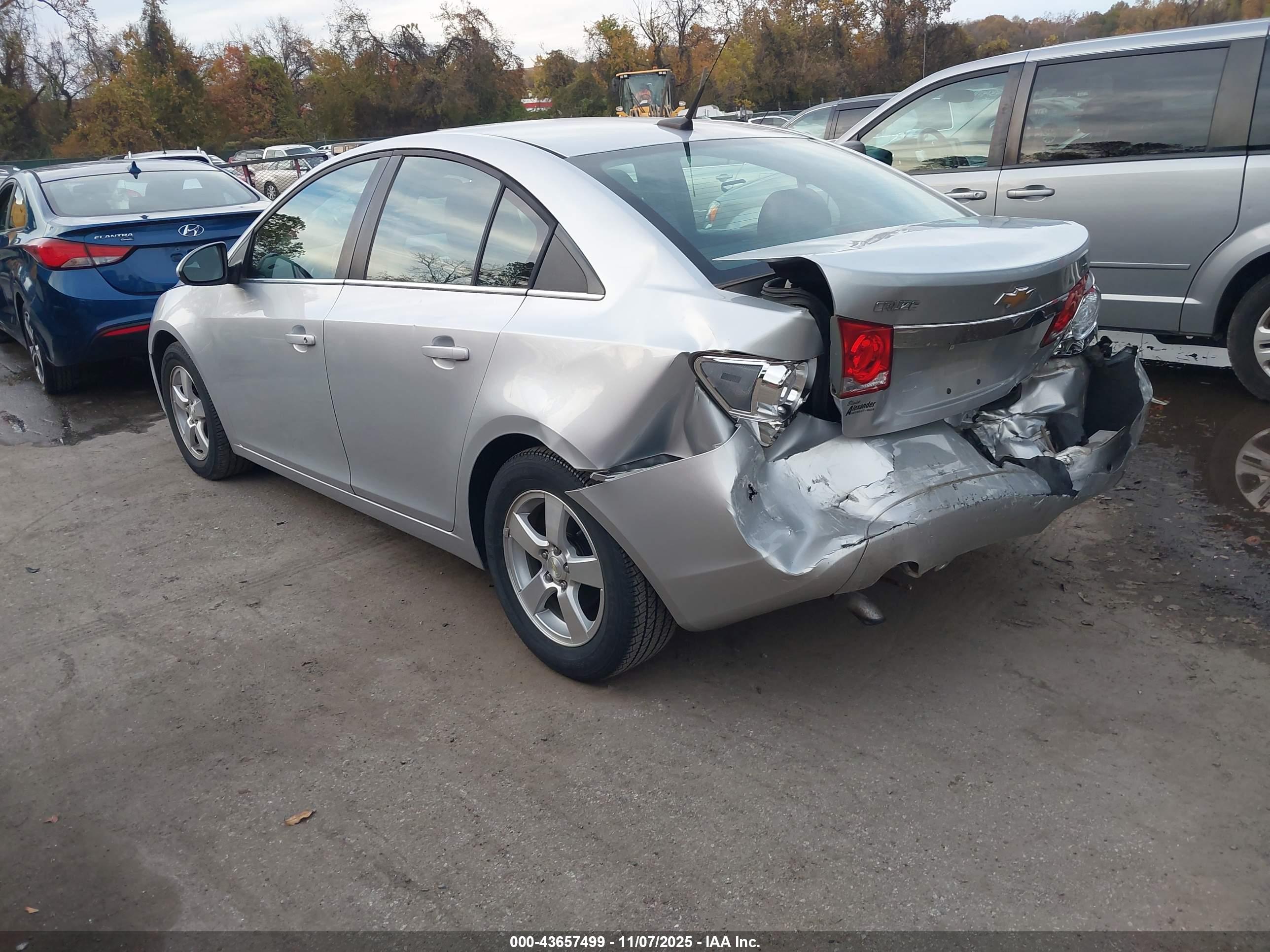 CHEVROLET CRUZE image 3