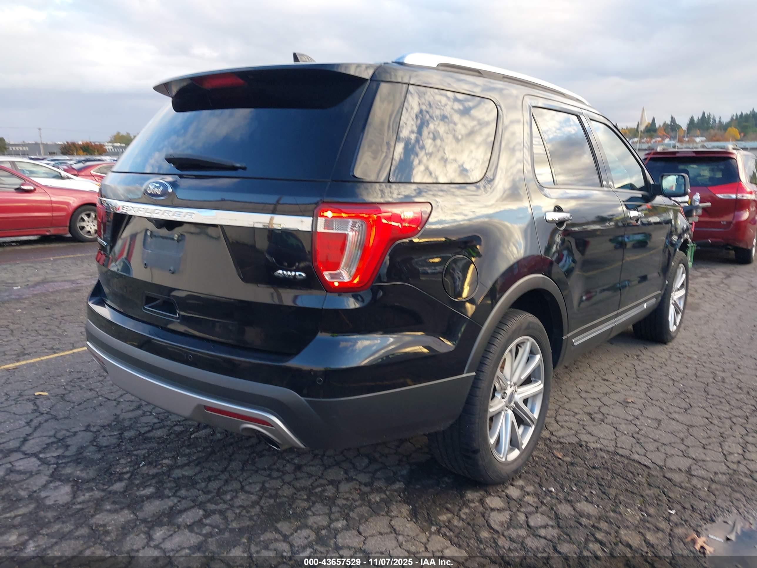 FORD EXPLORER image 4