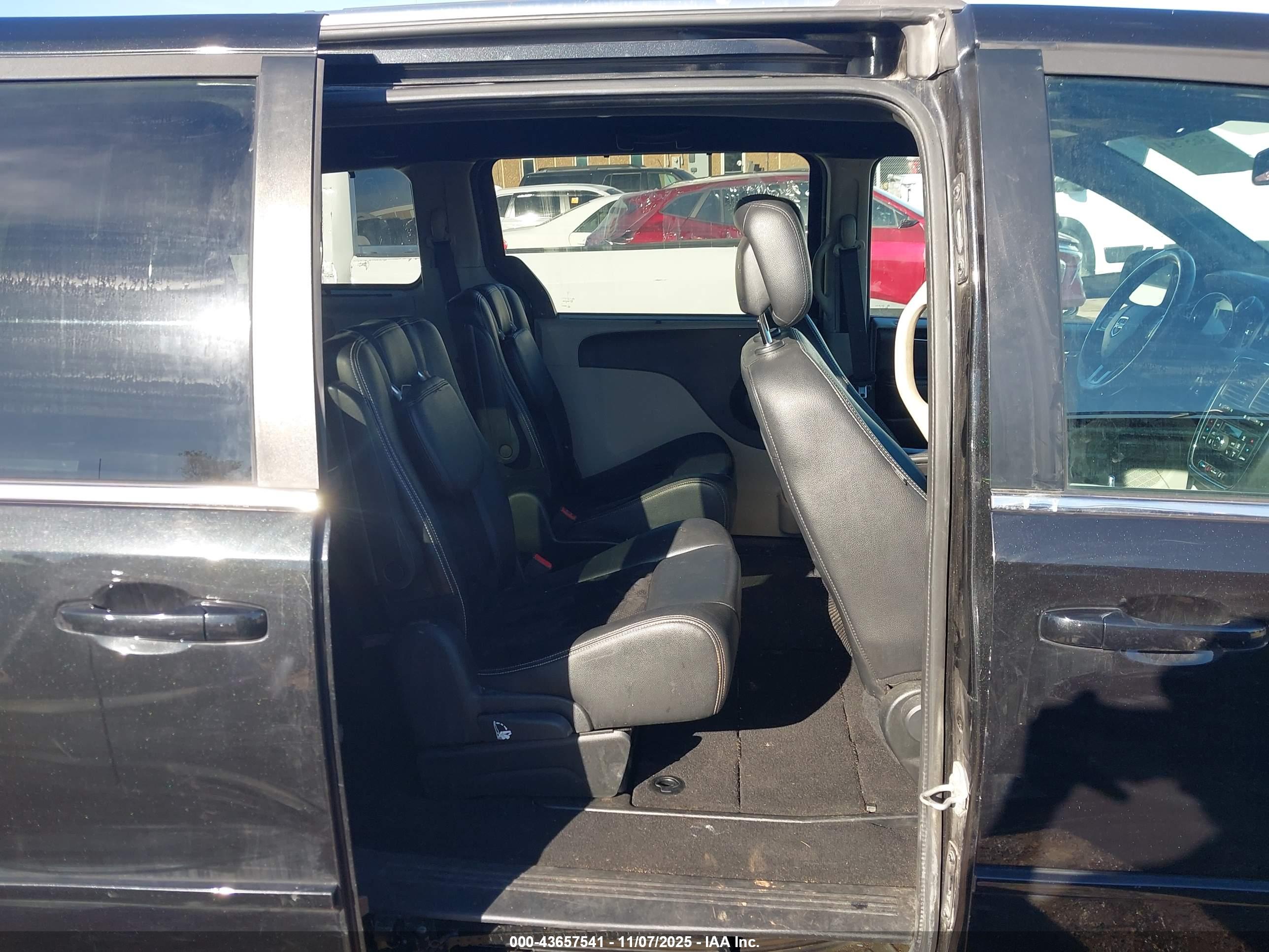DODGE GRAND image 8
