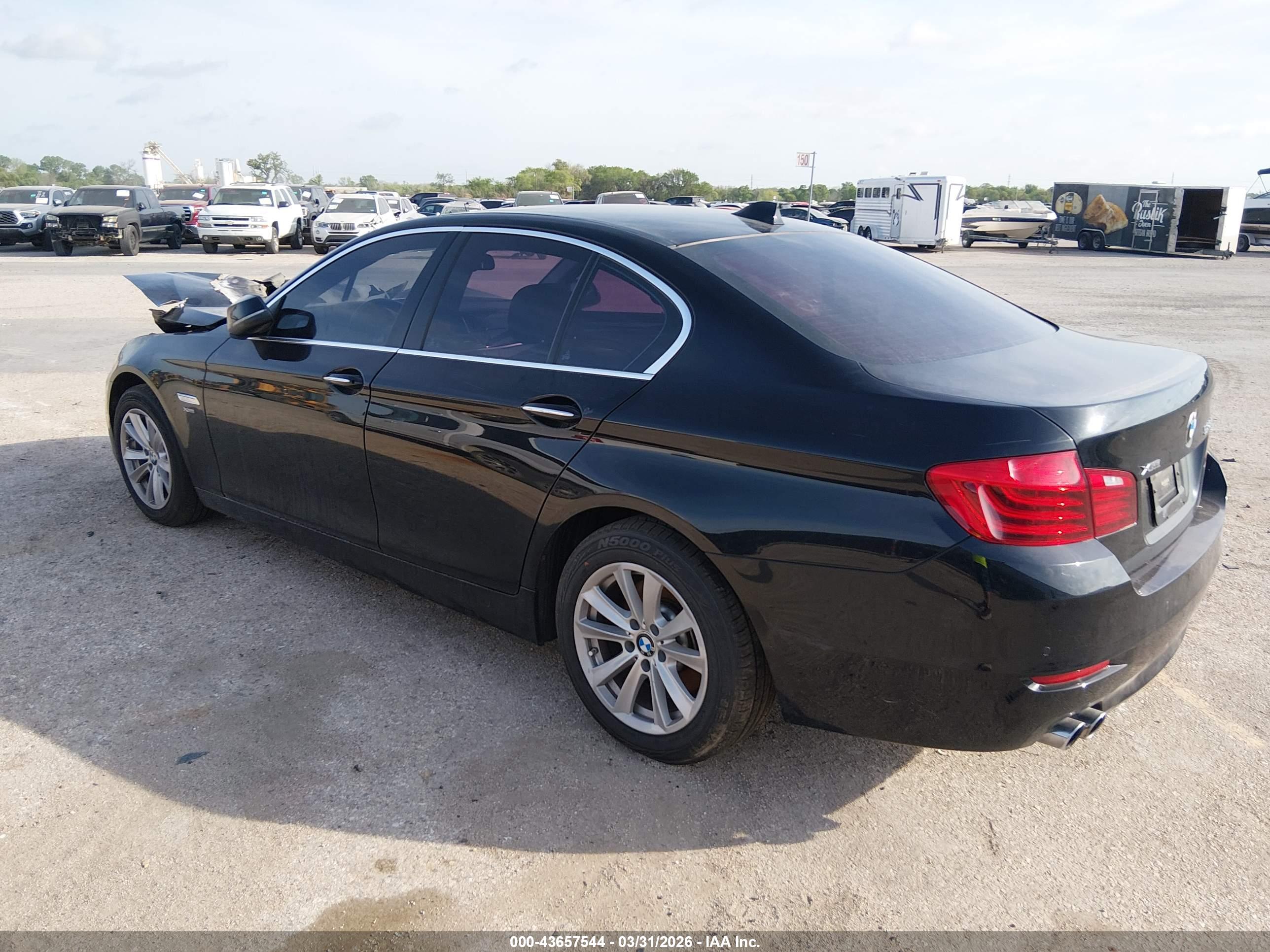 BMW 528I image 3
