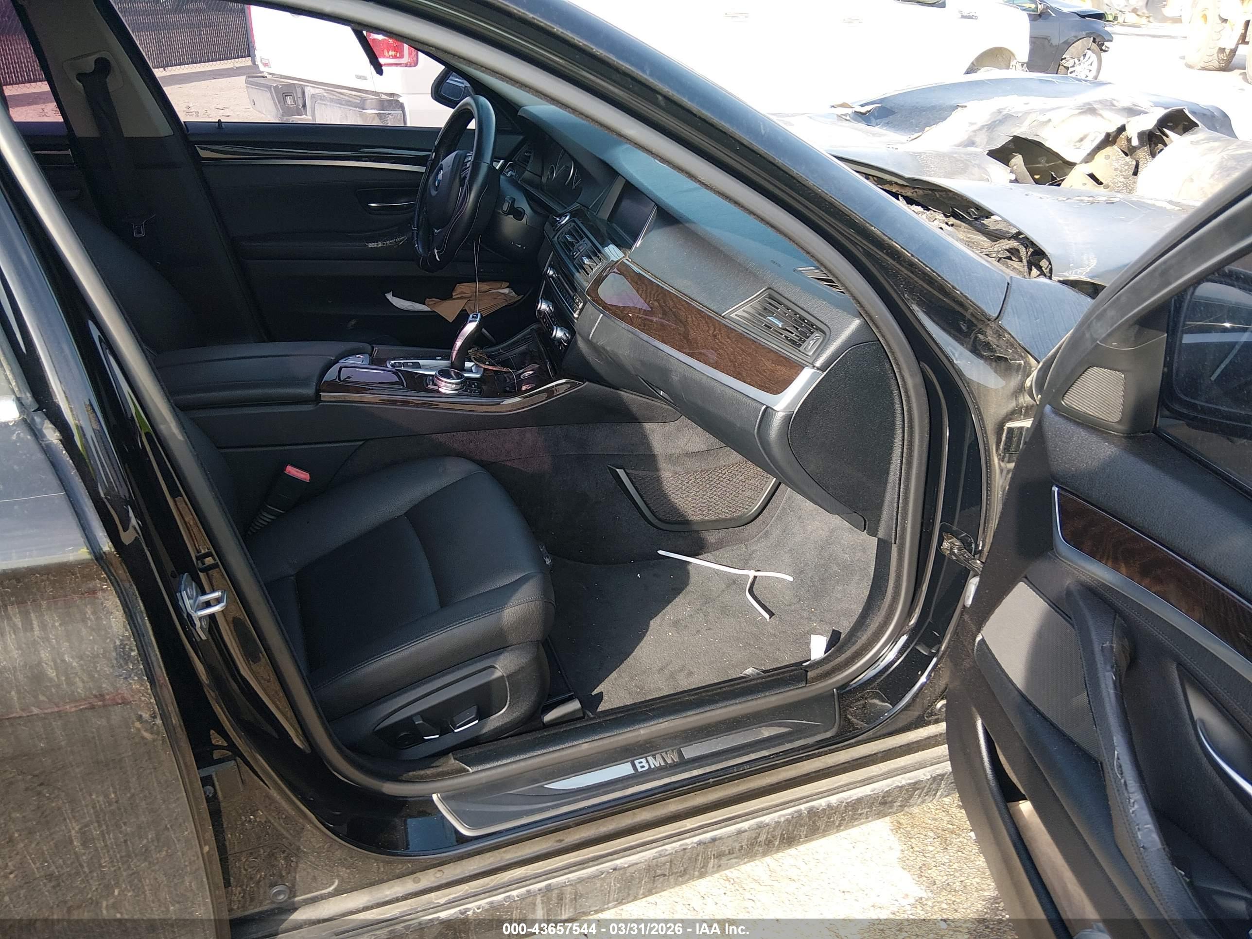 BMW 528I image 5