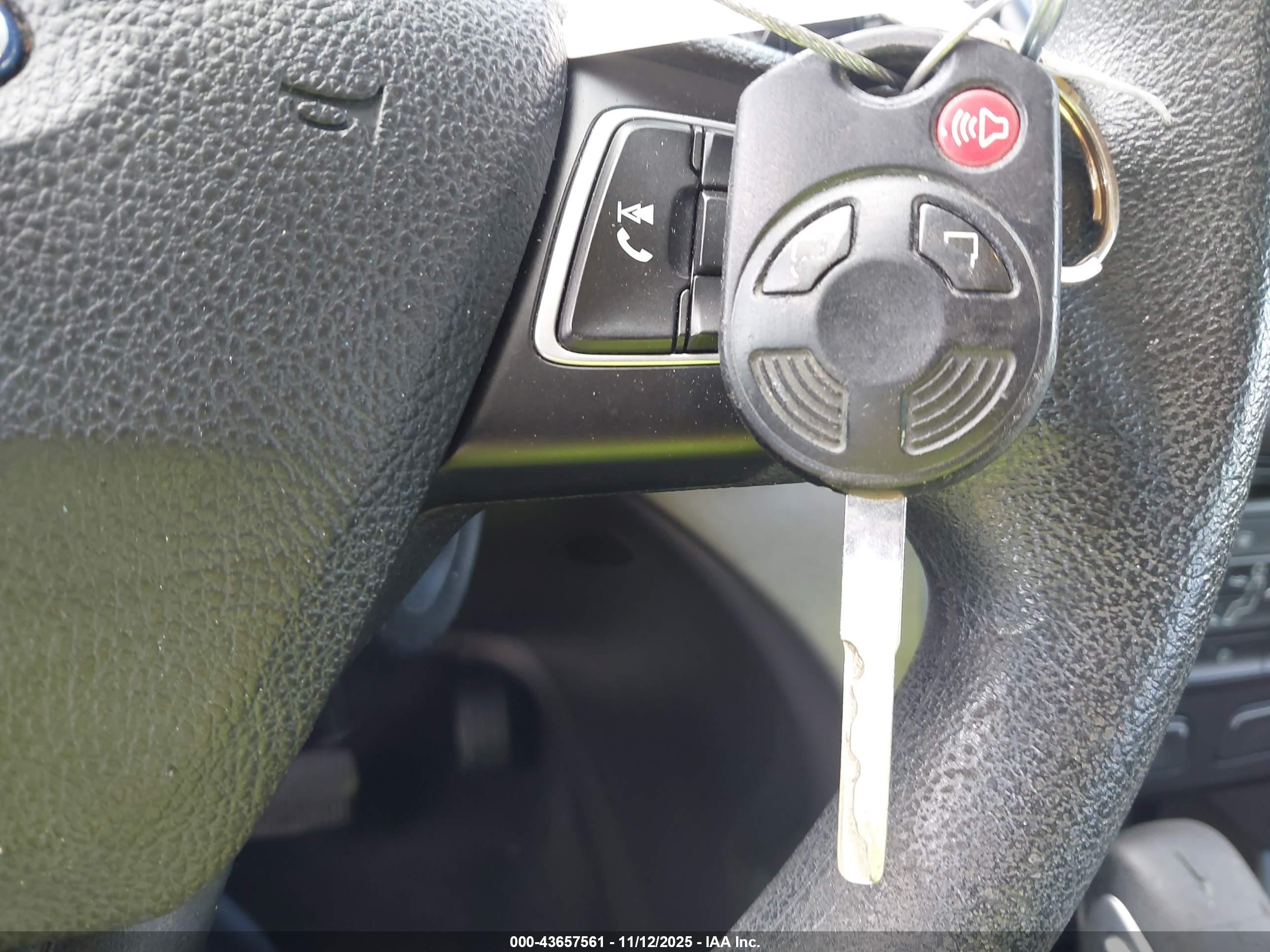 FORD ESCAPE image 11