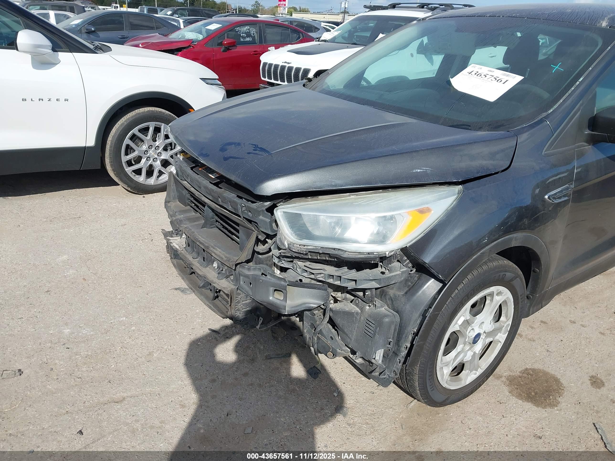 FORD ESCAPE image 6