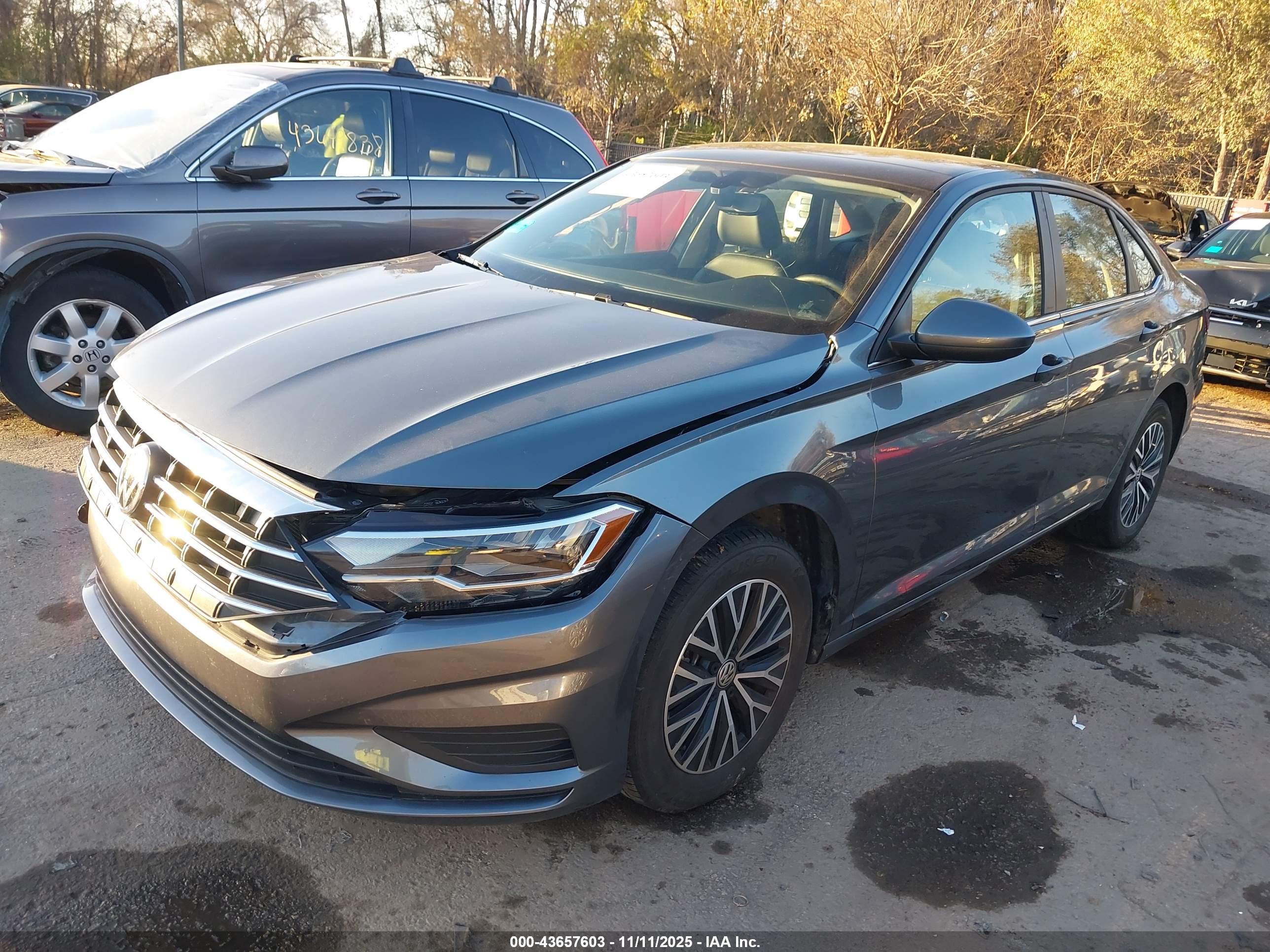 VOLKSWAGEN JETTA image 2