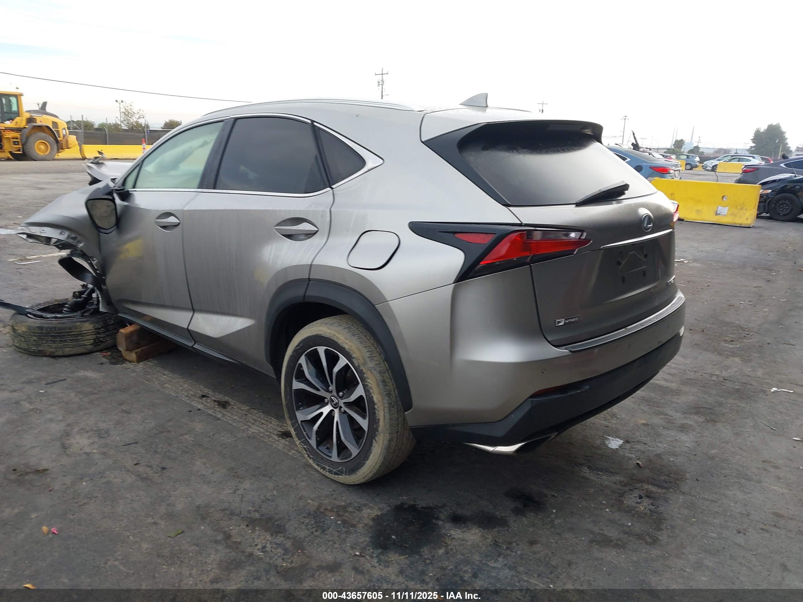 LEXUS NX image 3