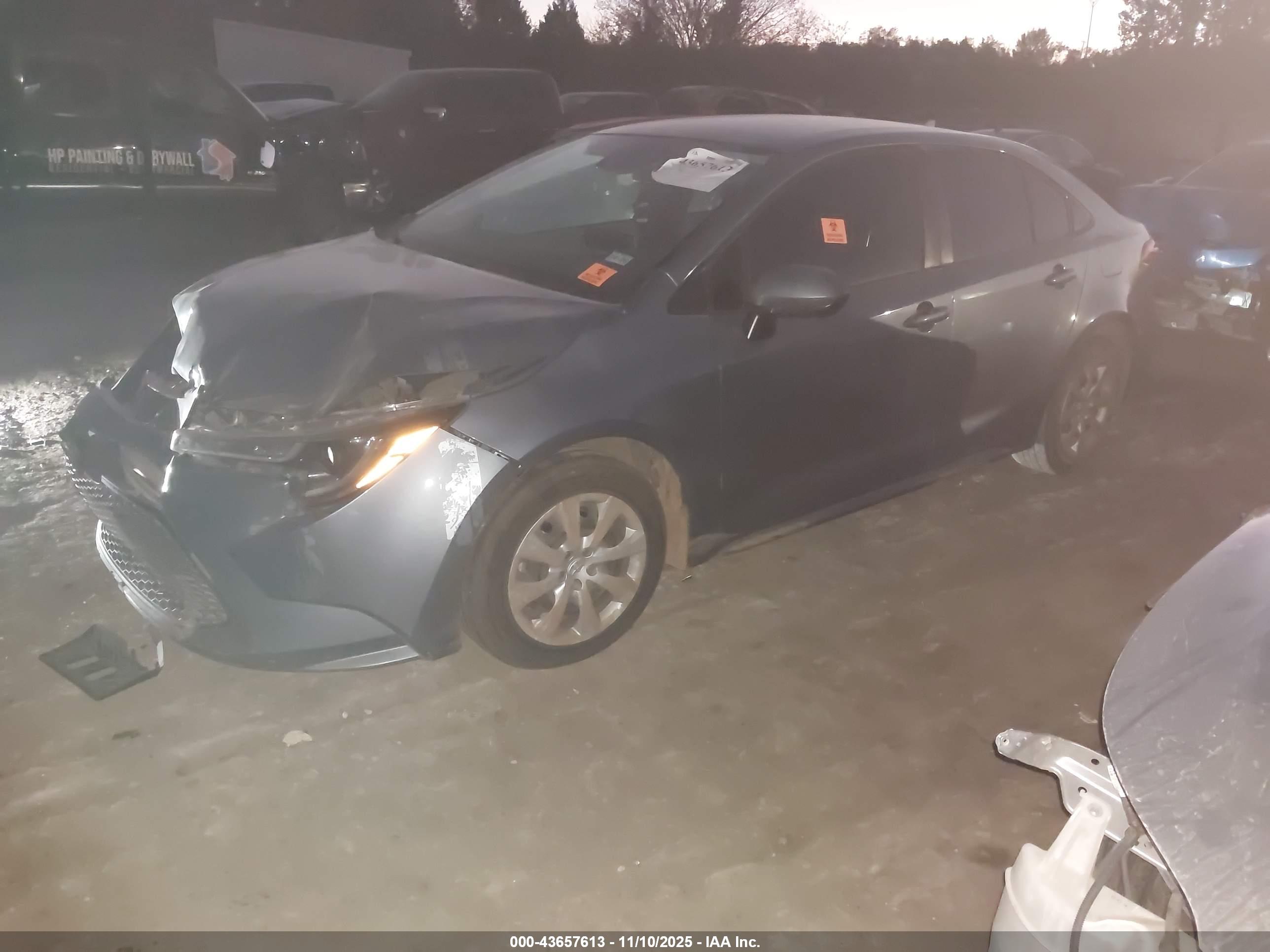 TOYOTA COROLLA image 2