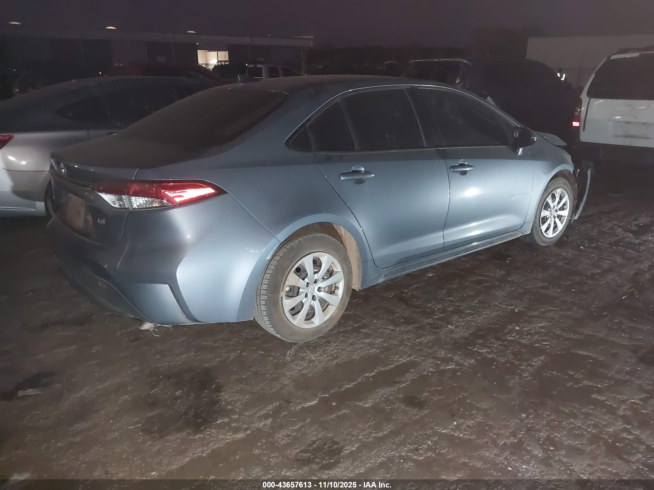 TOYOTA COROLLA image 4