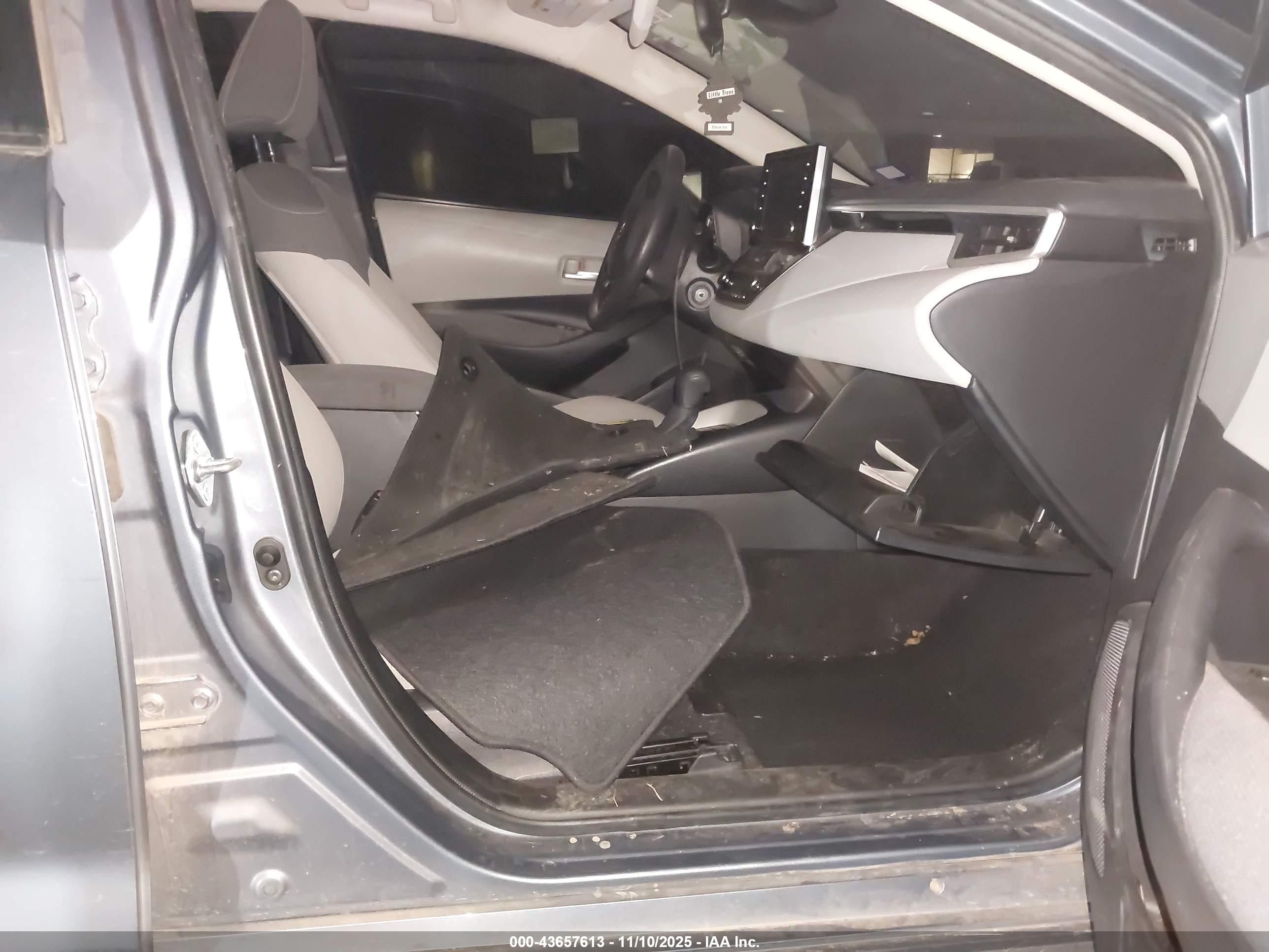 TOYOTA COROLLA image 5
