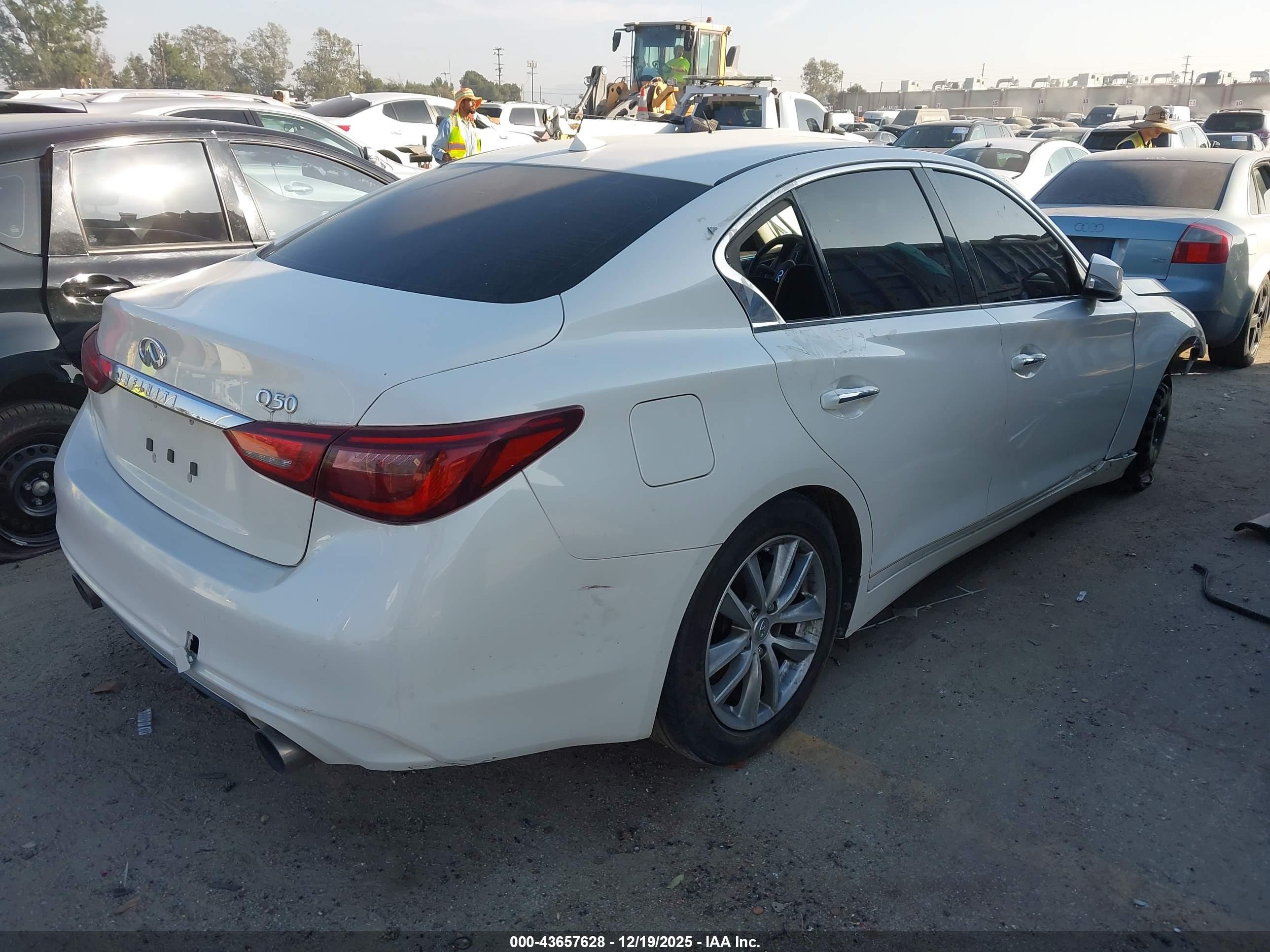 INFINITI Q50 image 4