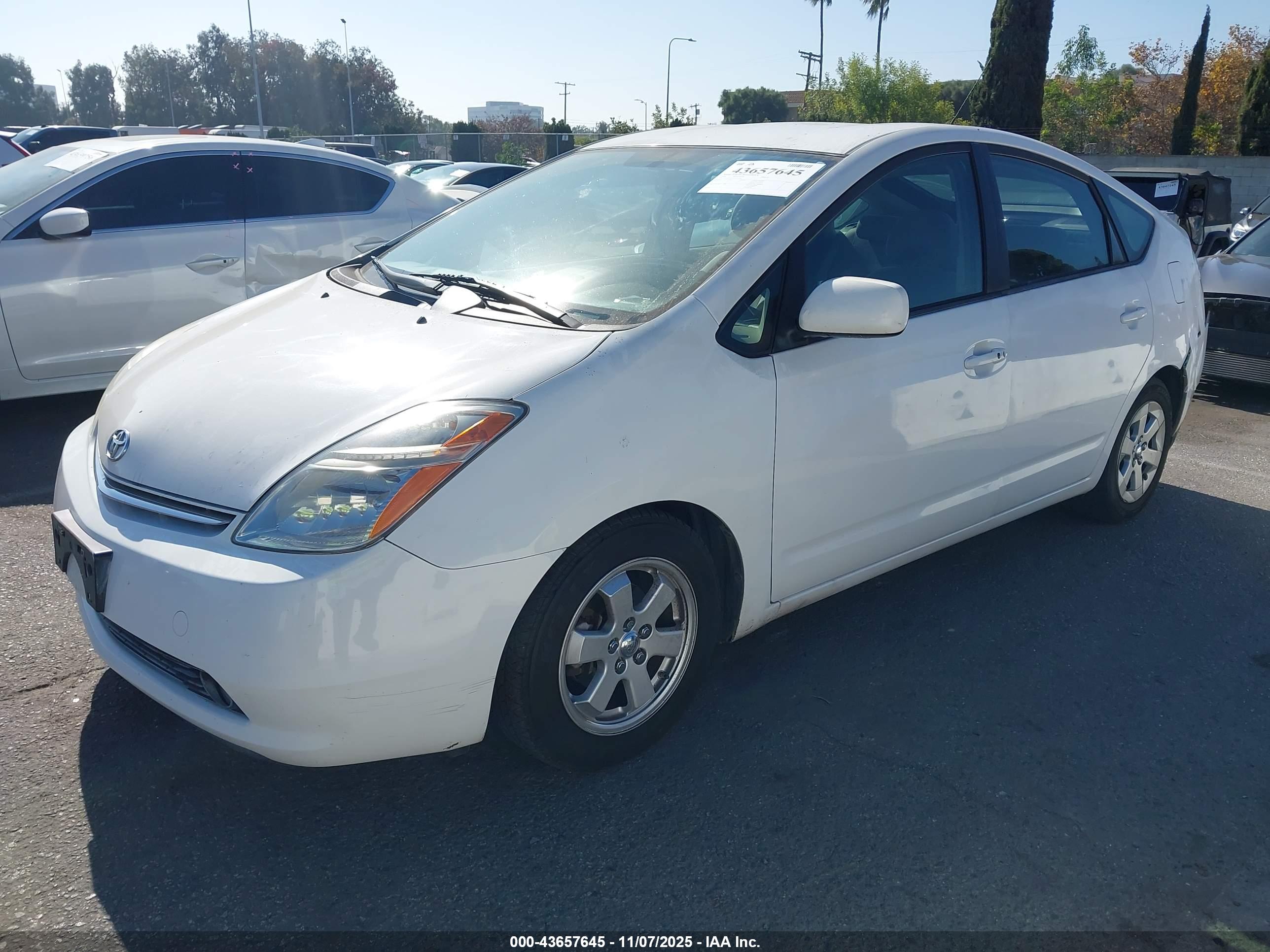 TOYOTA PRIUS image 2