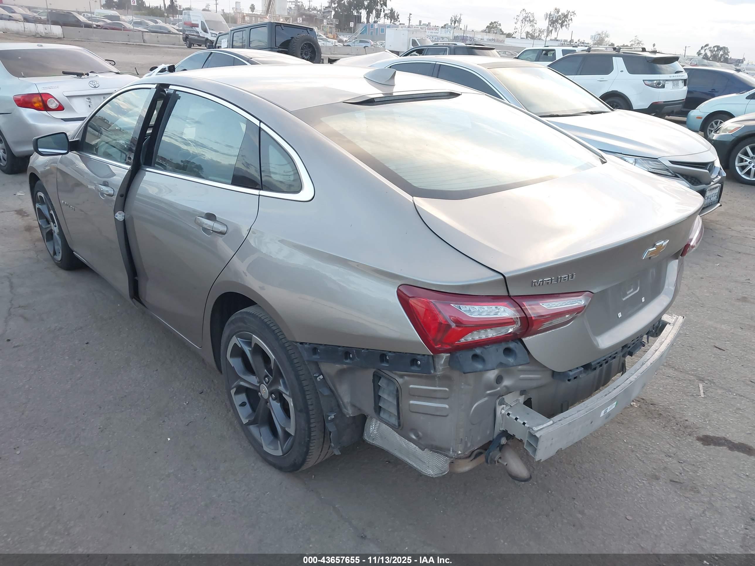 CHEVROLET MALIBU image 3