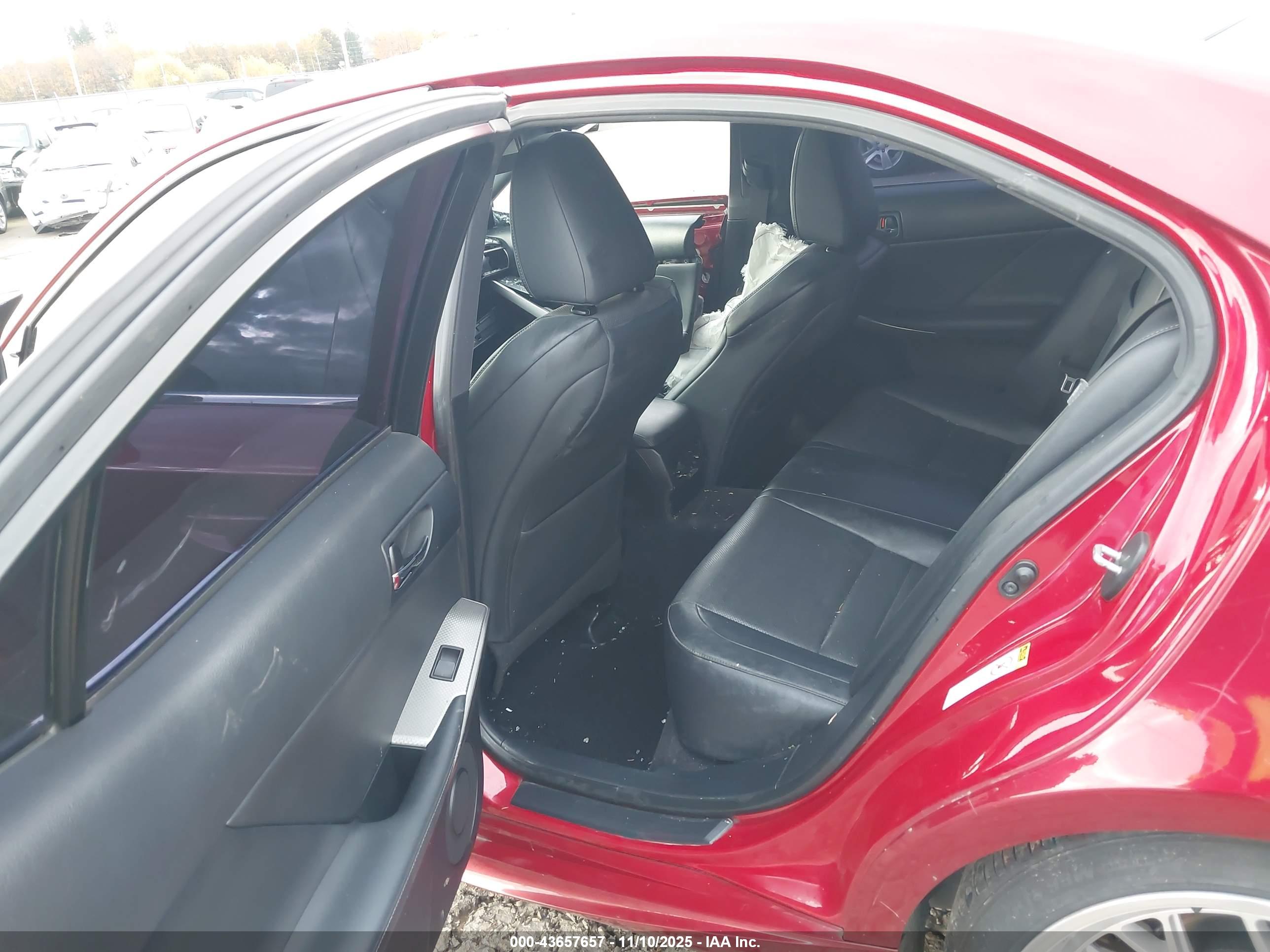 LEXUS IS image 8