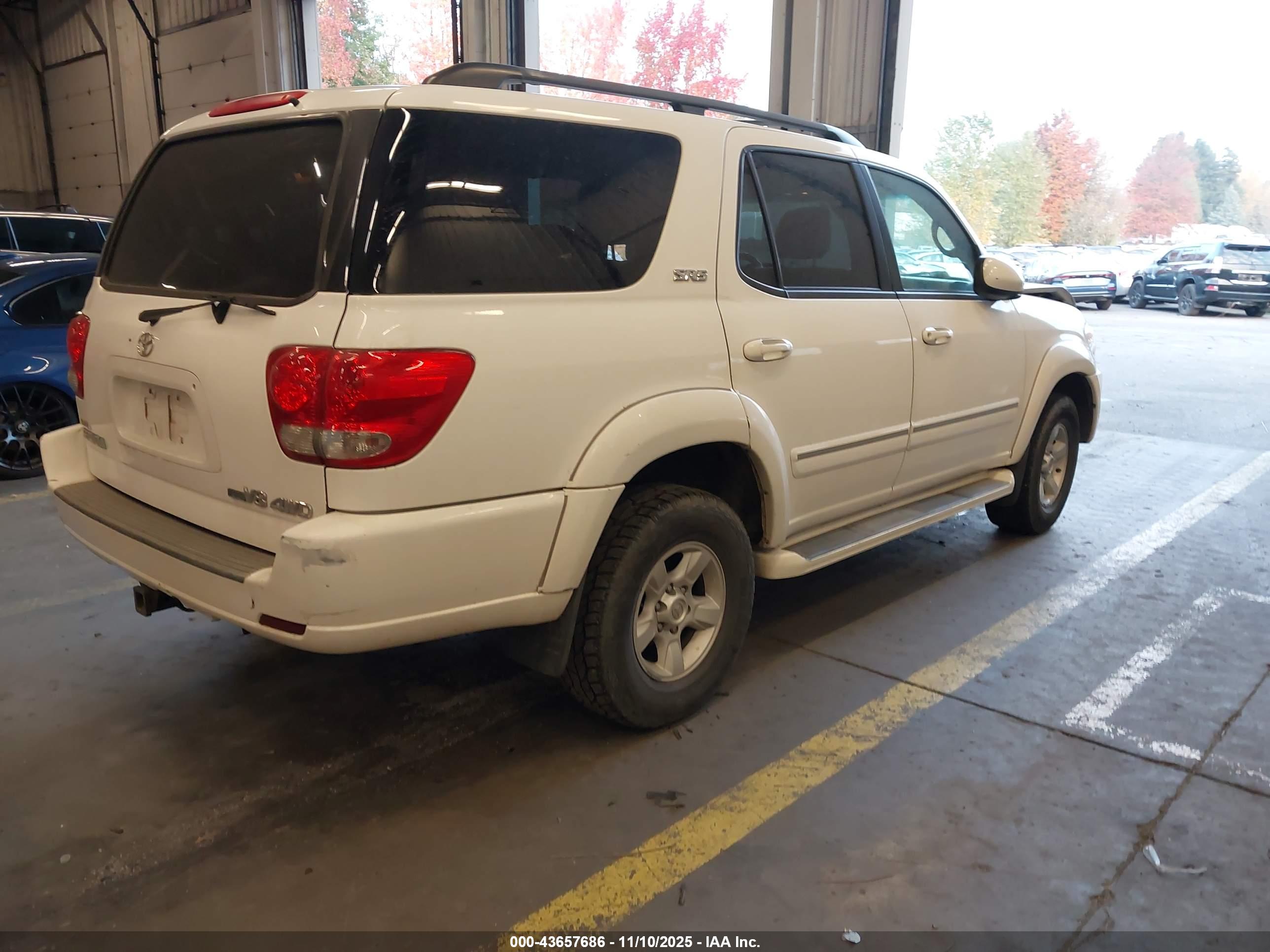 TOYOTA SEQUOIA image 4