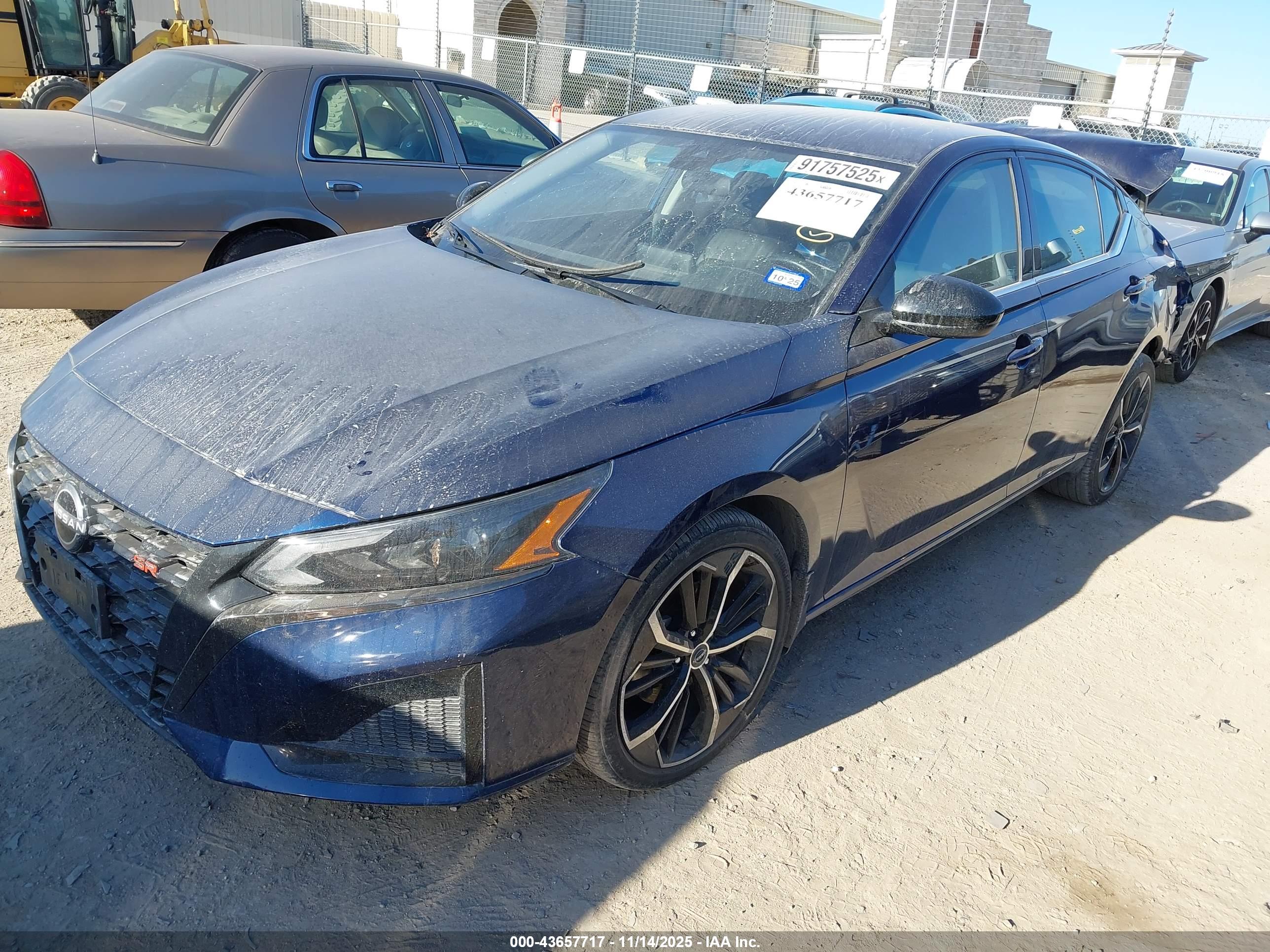 NISSAN ALTIMA image 2