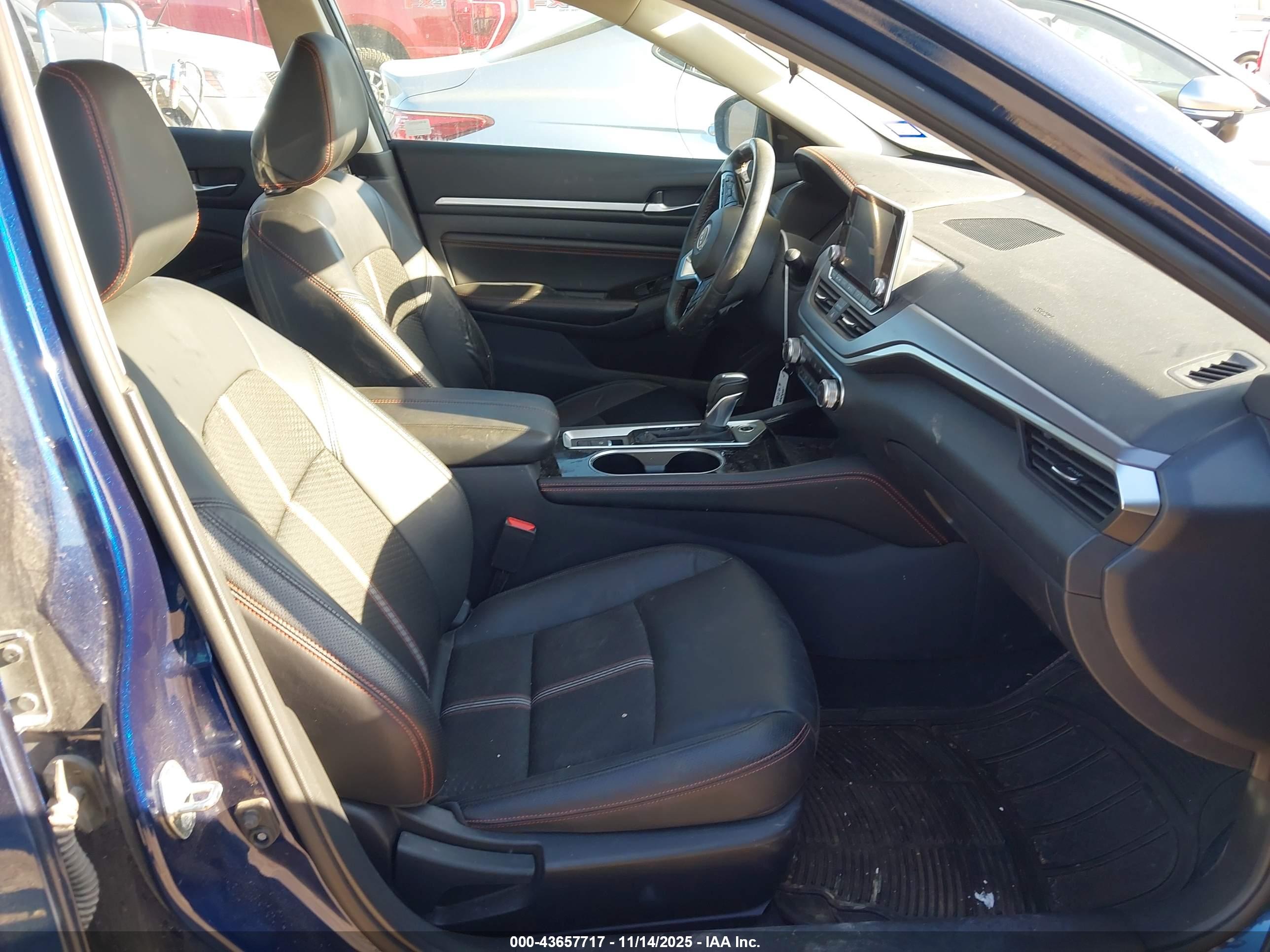 NISSAN ALTIMA image 5