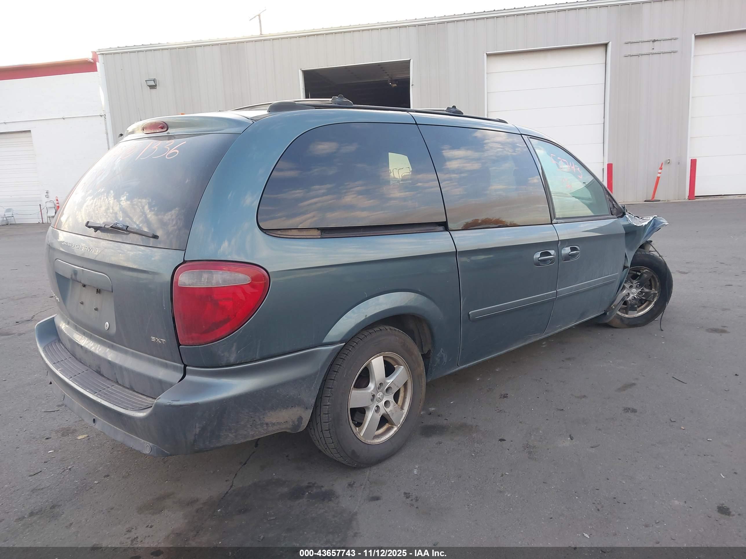 DODGE GRAND image 4