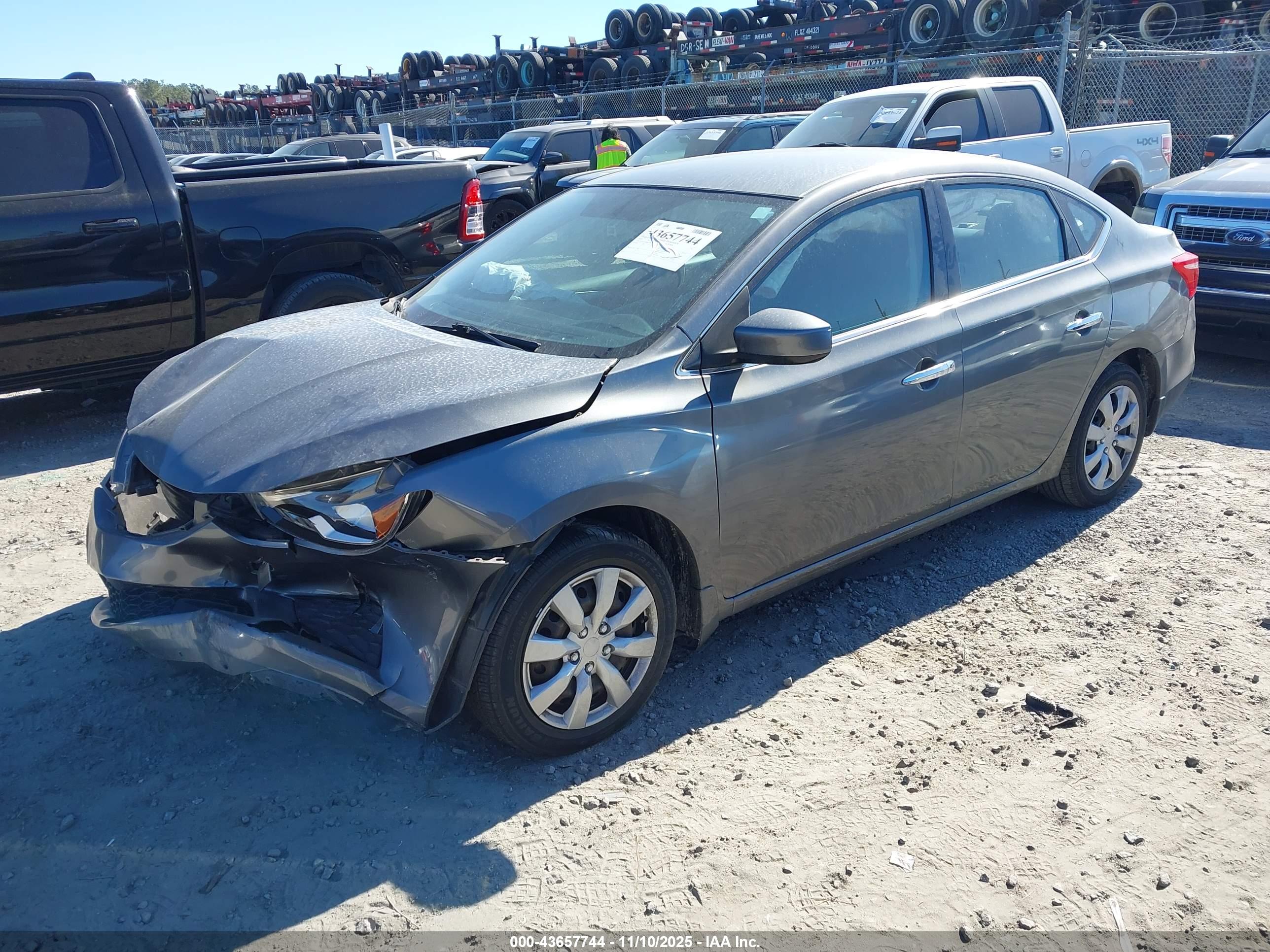 NISSAN SENTRA image 2