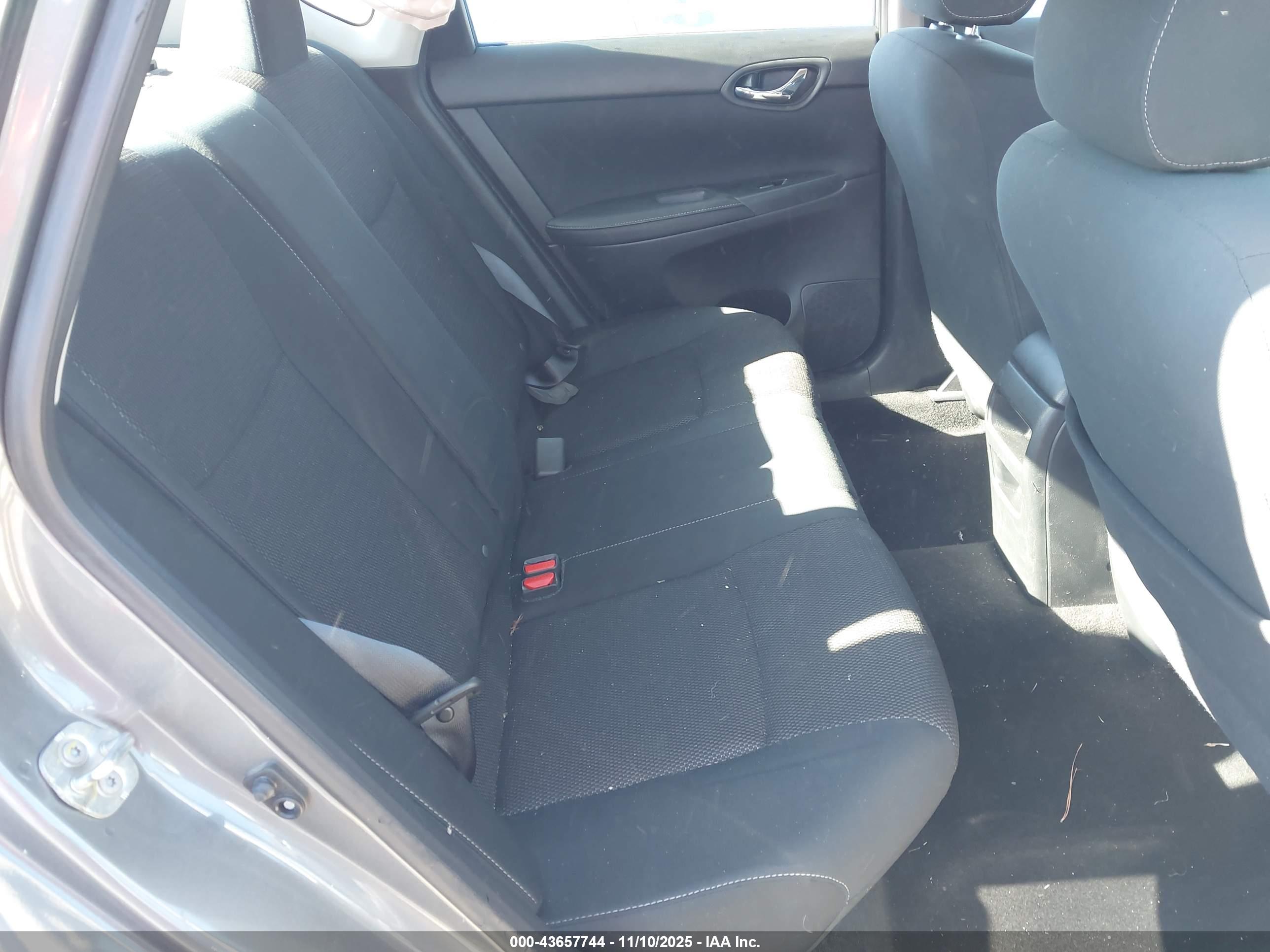 NISSAN SENTRA image 8
