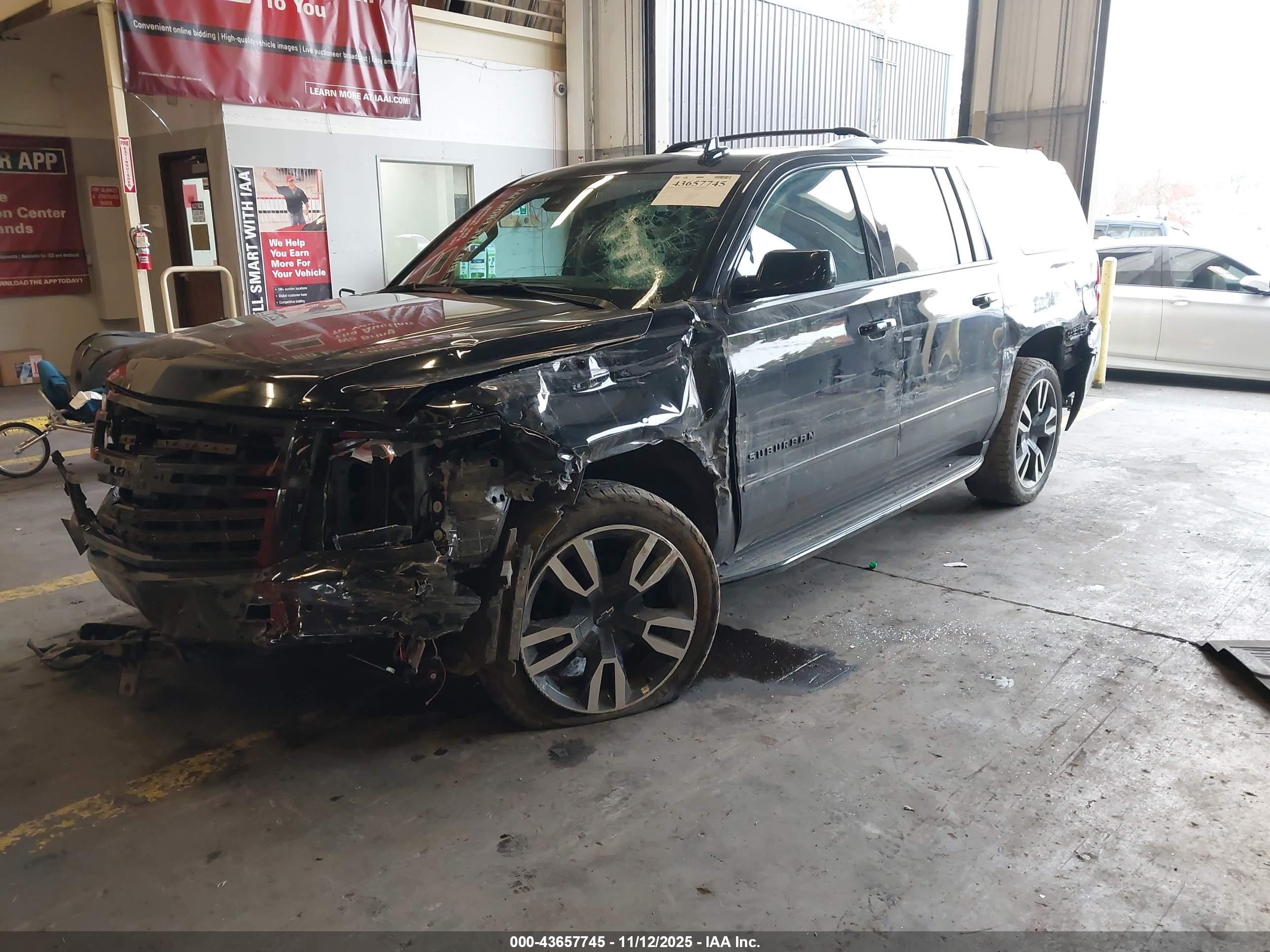 CHEVROLET SUBURBAN image 2