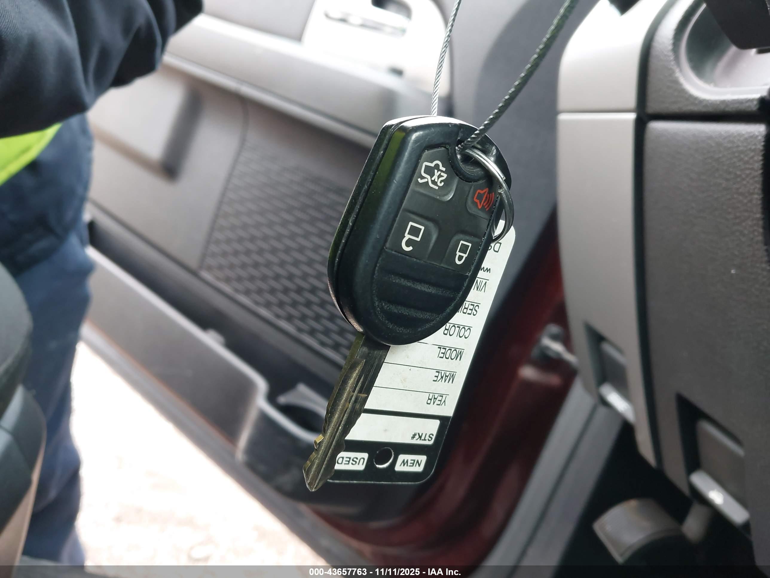 FORD EXPEDITION image 11