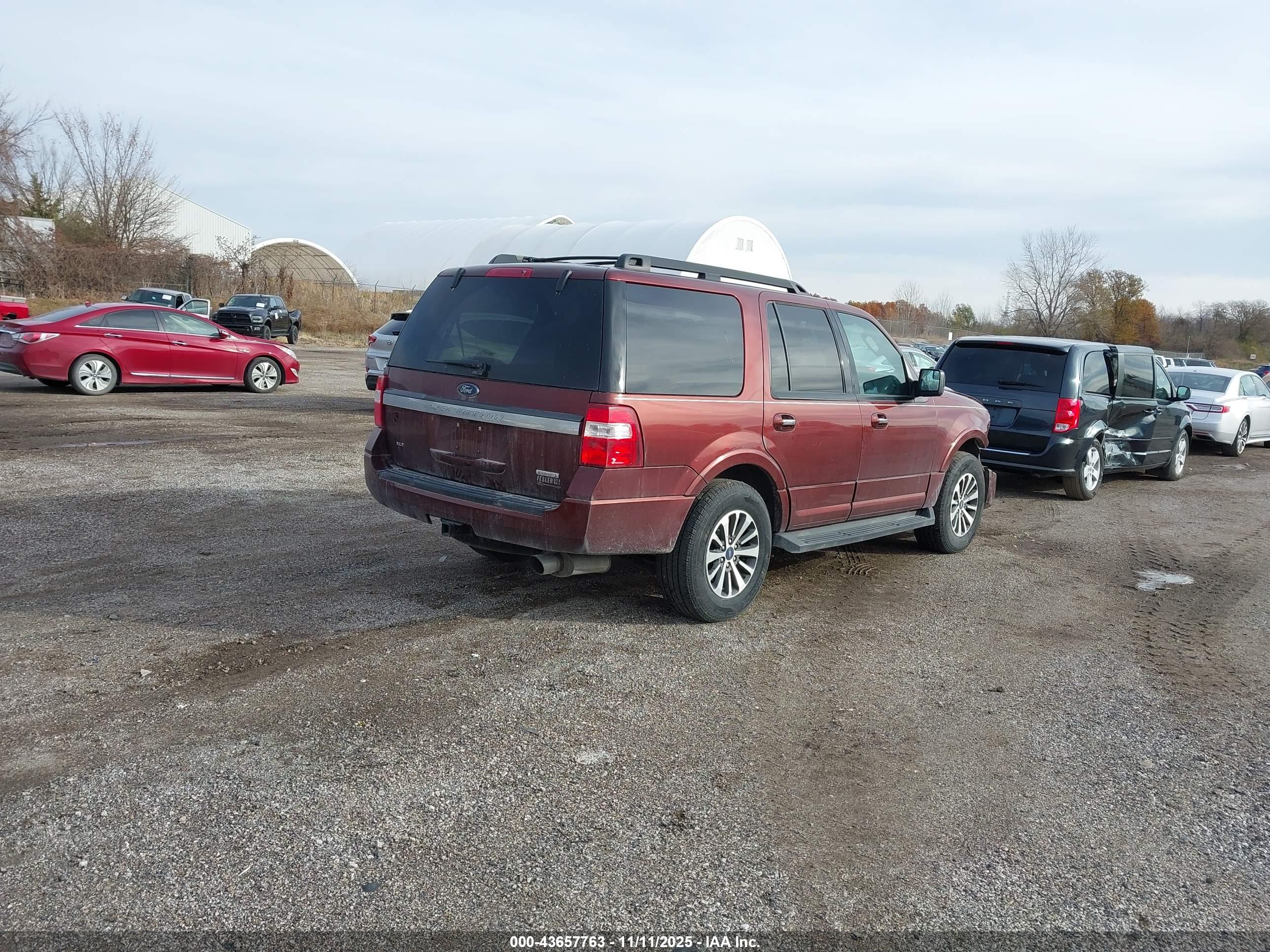 FORD EXPEDITION image 4