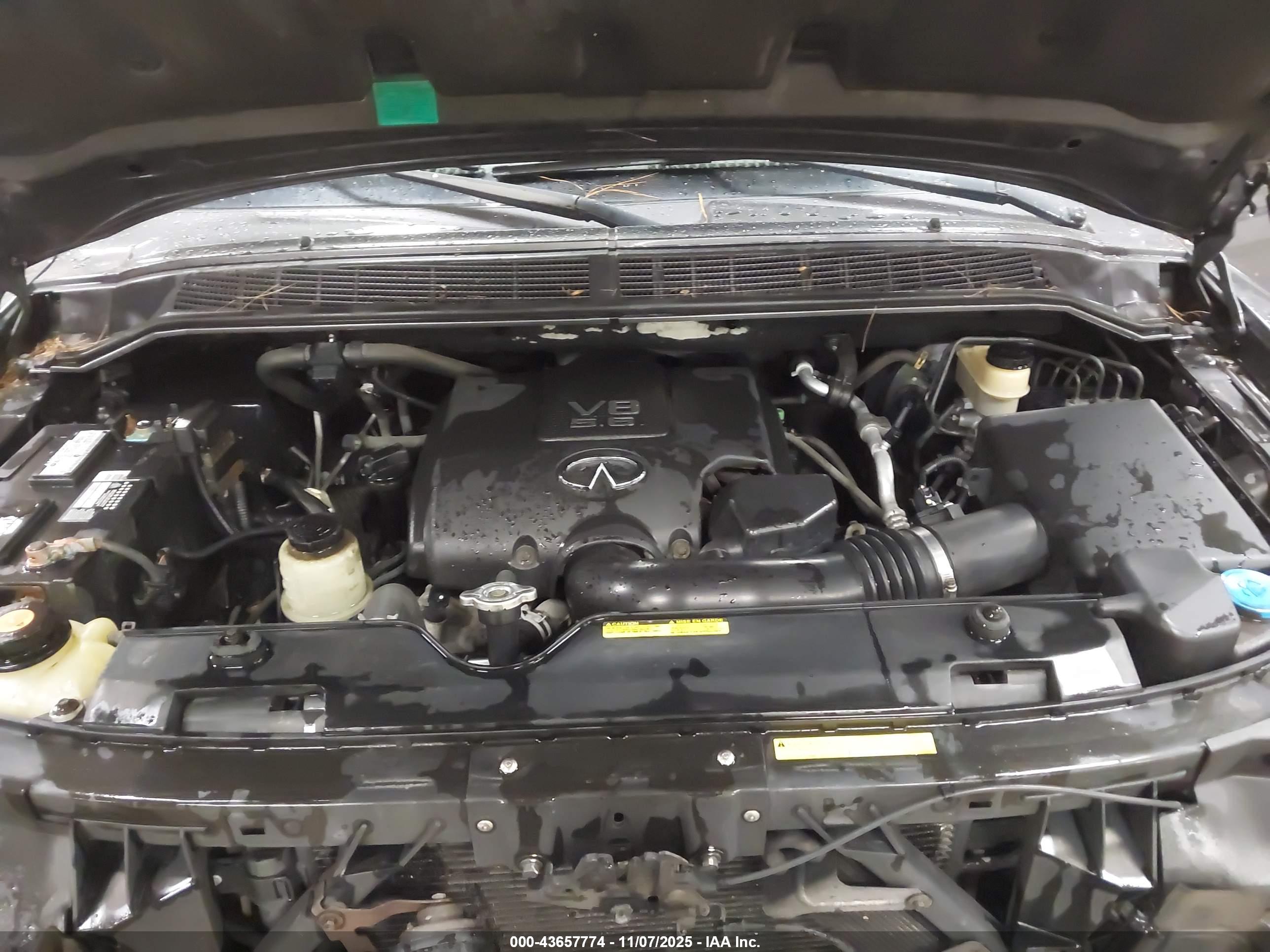 INFINITI QX56 image 10