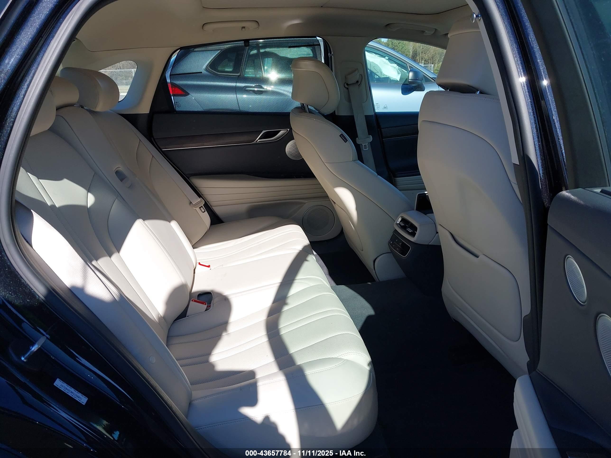 GENESIS G80 image 8